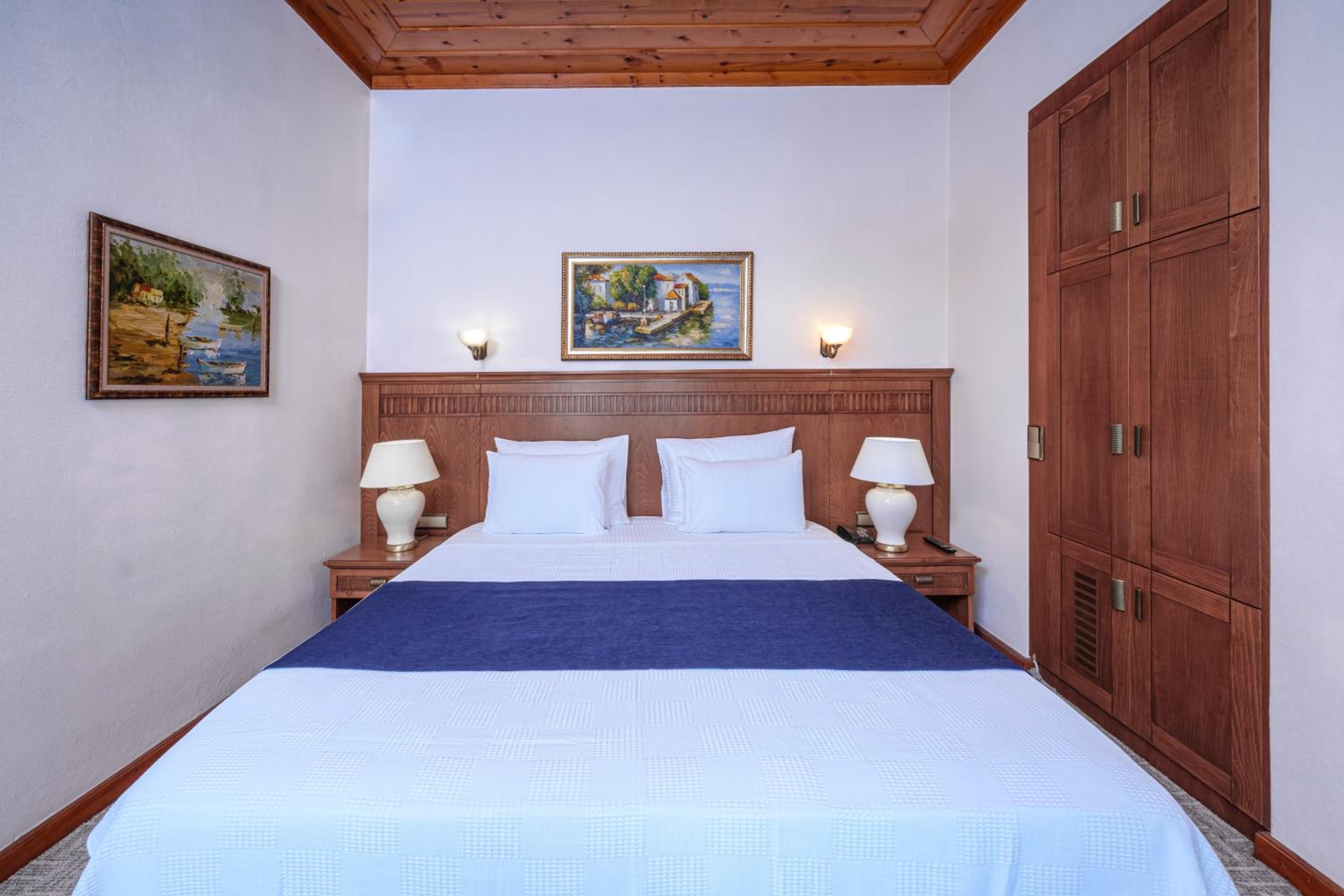 Suite with Balcony - Photo 1