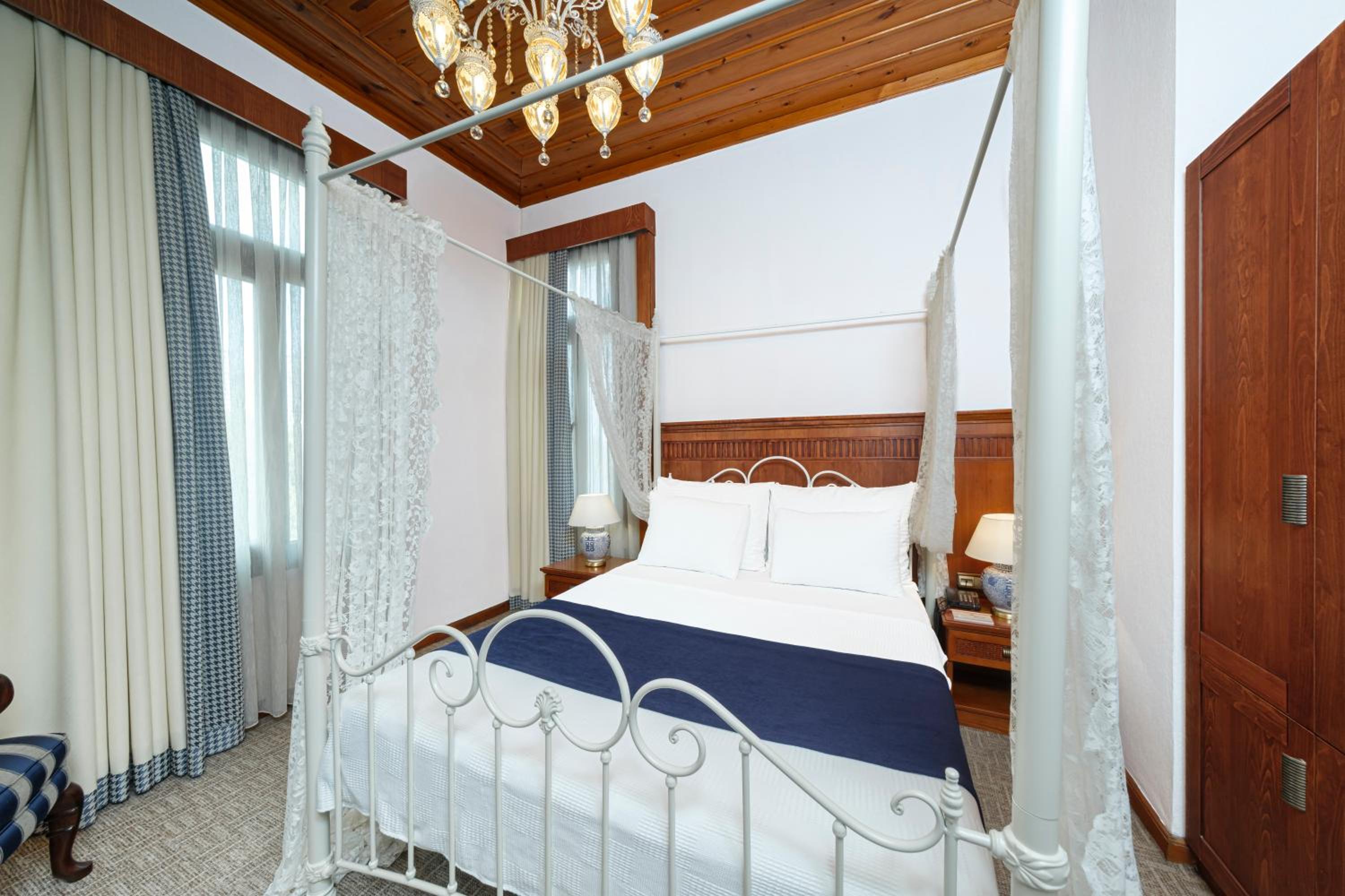 Suite with River View