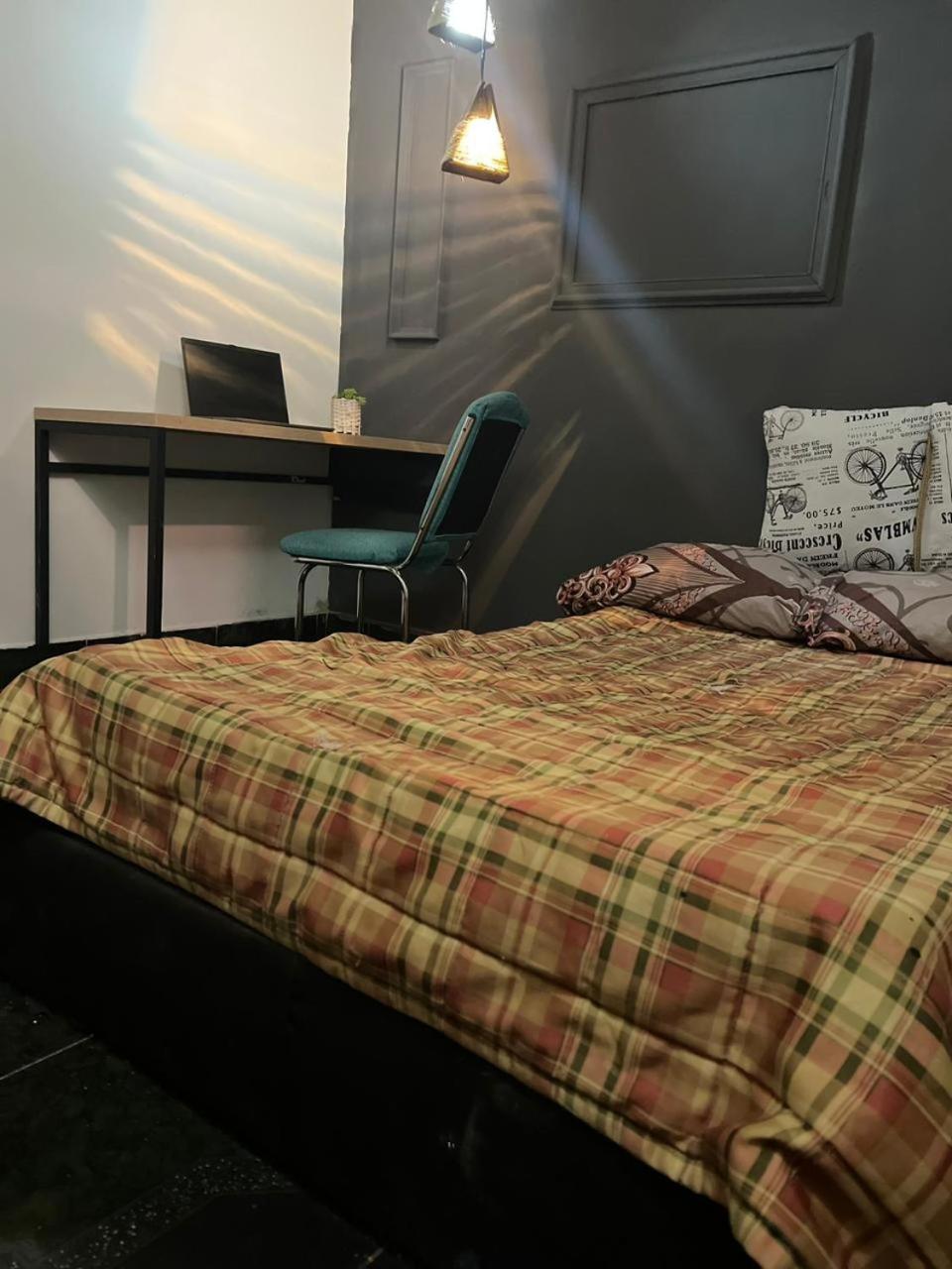 Single Room With Private External Bathroom