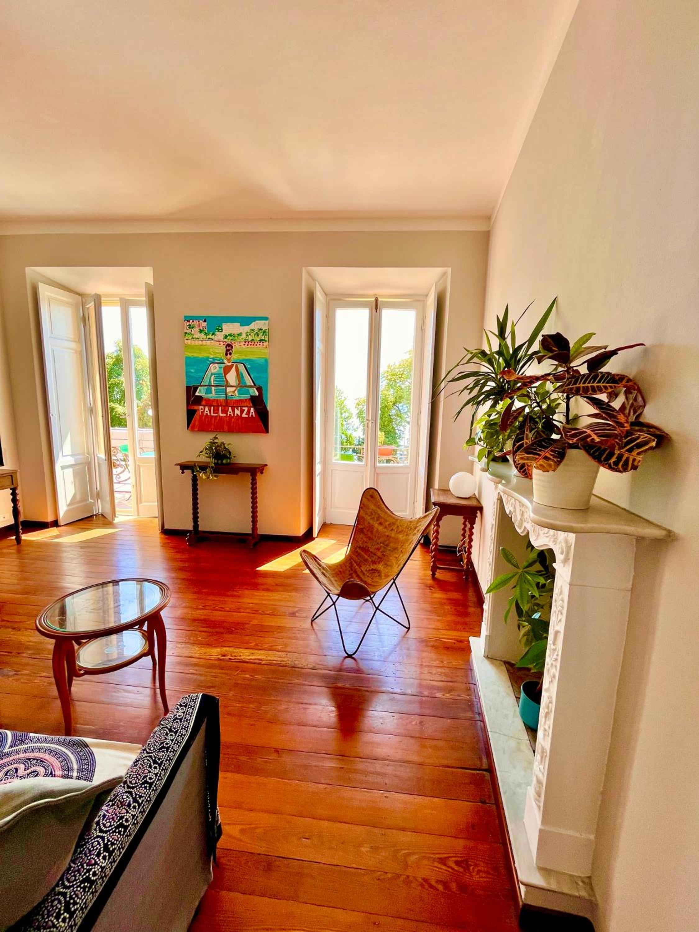 Three-Bedroom Apartment with Lake View