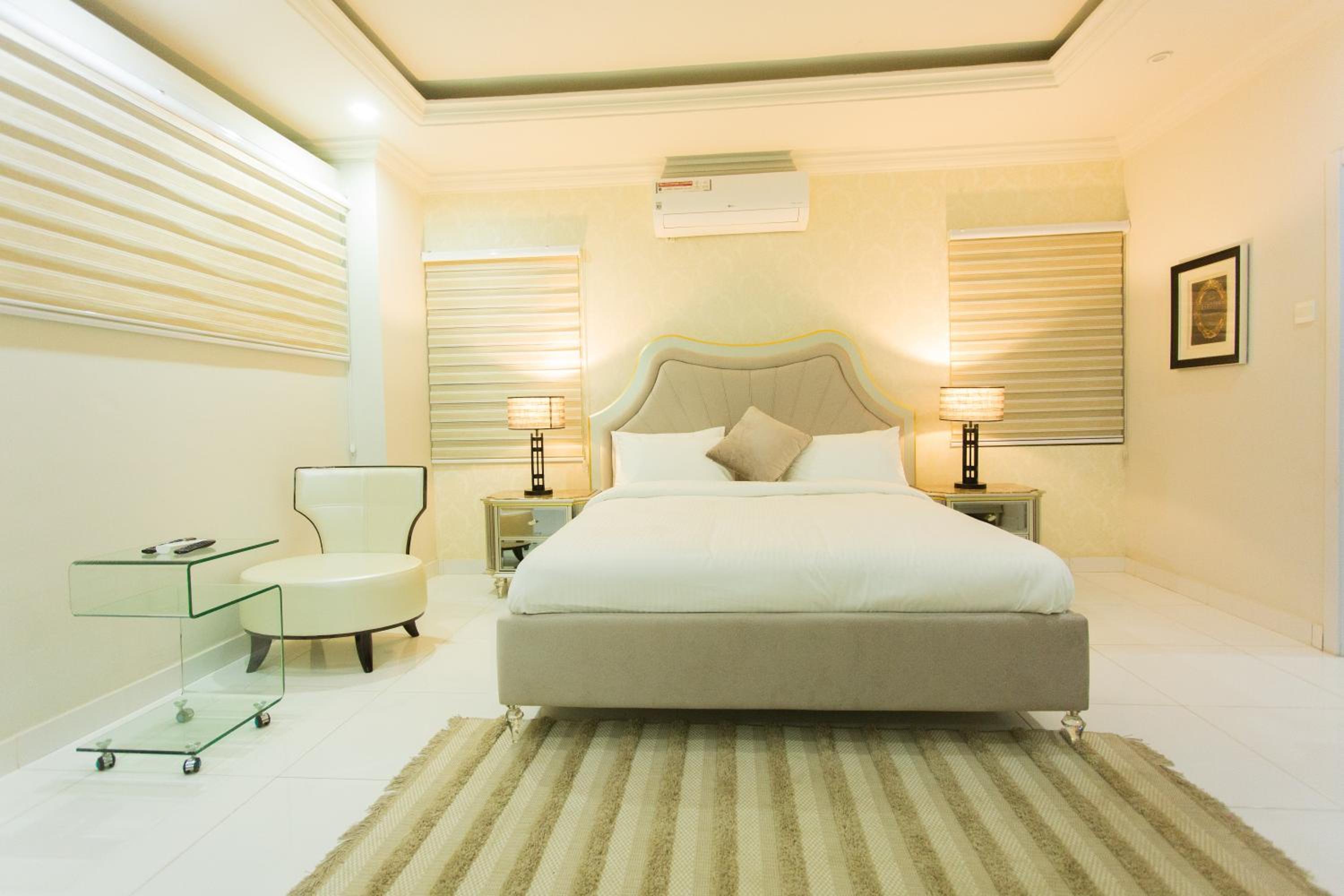 One-Bedroom Apartment - Photo 46