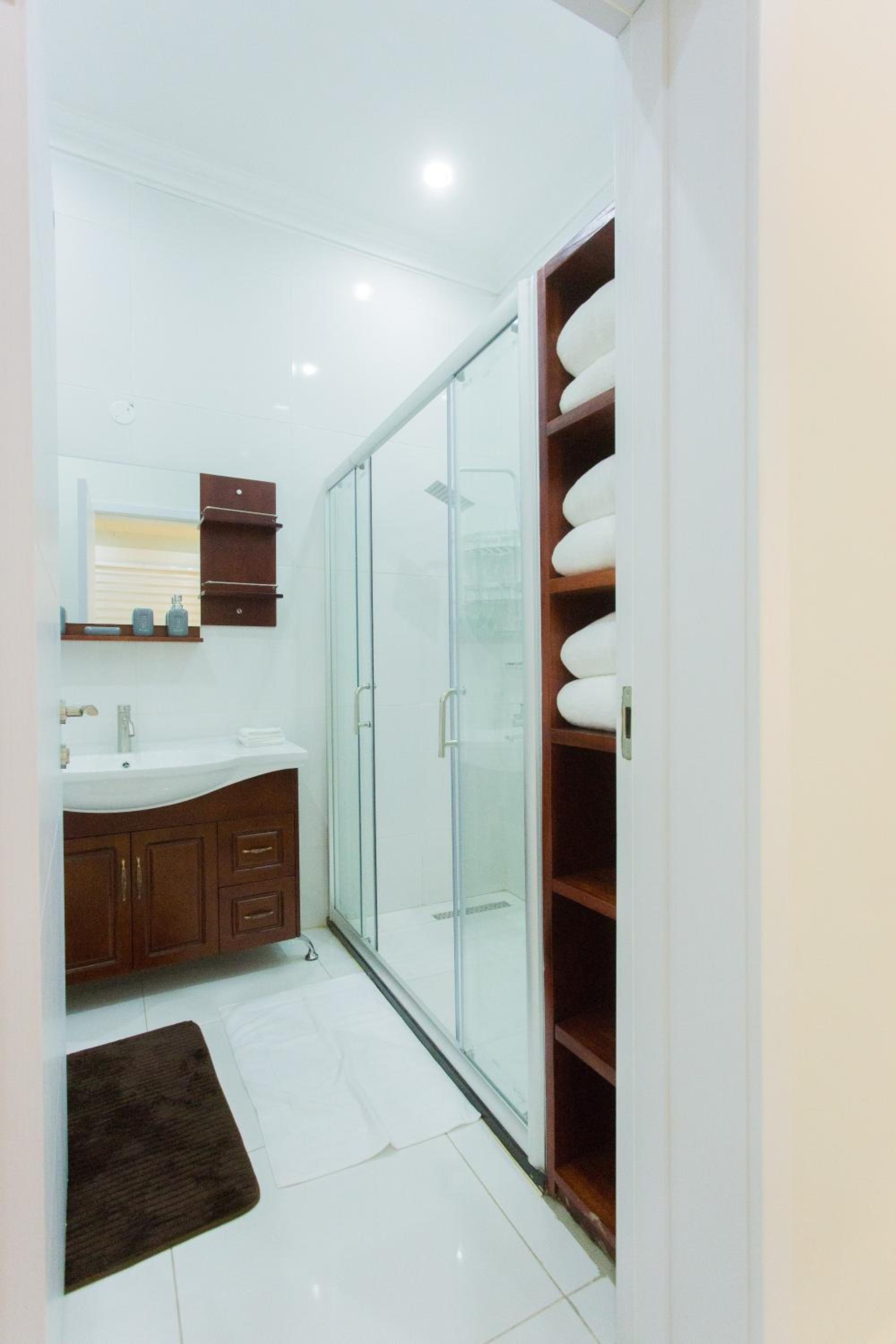 One-Bedroom Apartment - Photo 38