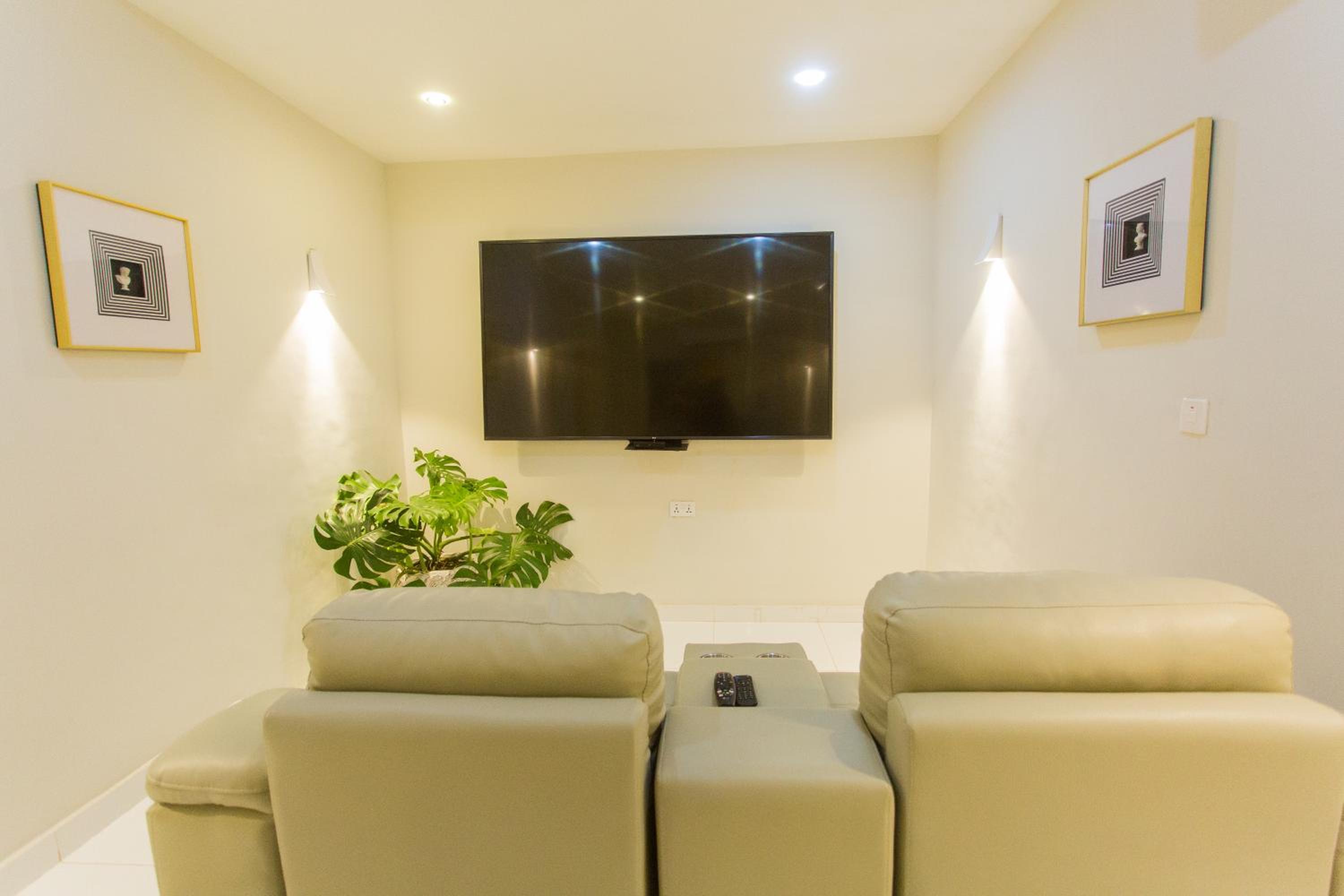 One-Bedroom Apartment - Photo 27