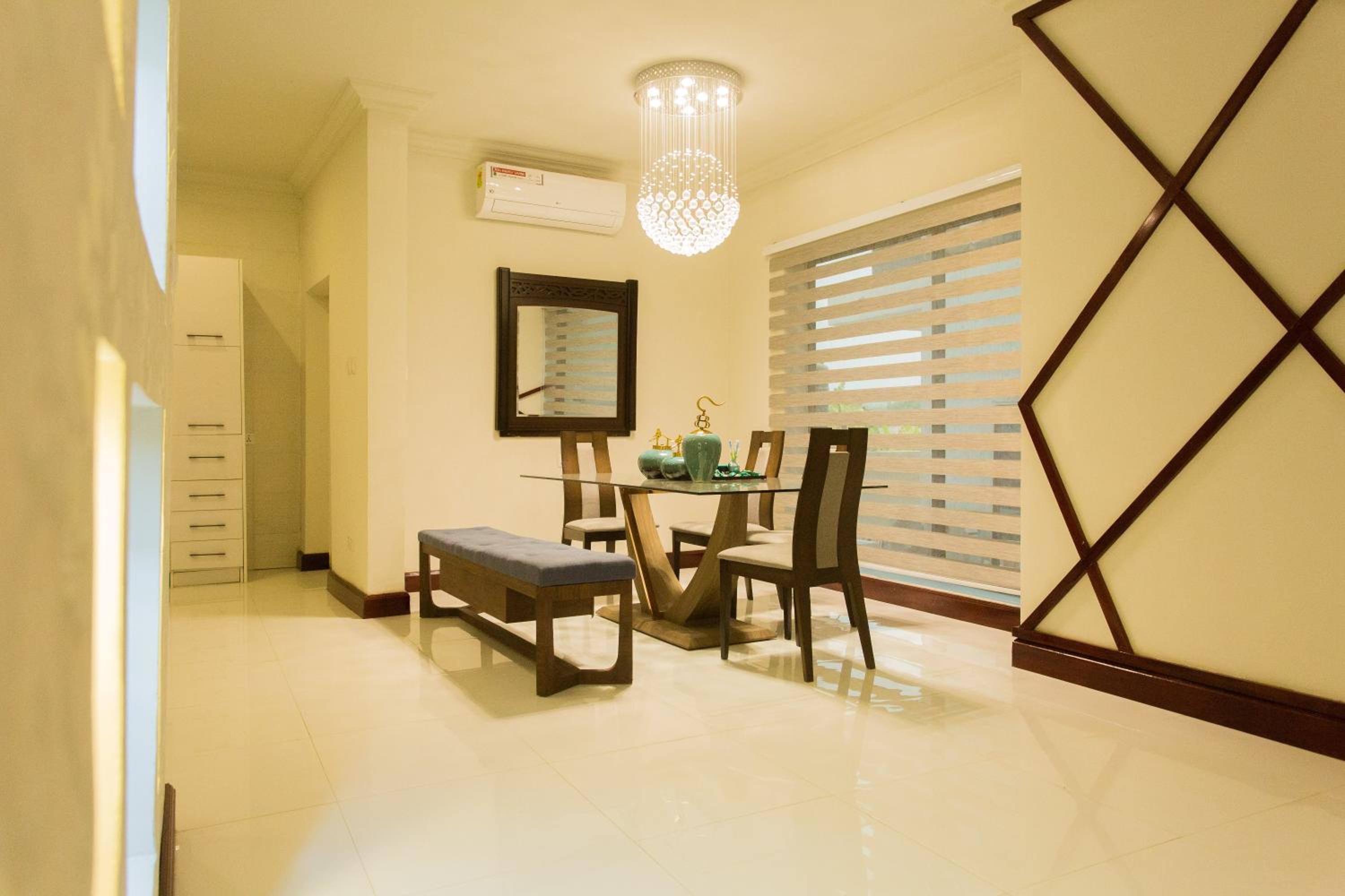 One-Bedroom Apartment - Photo 3