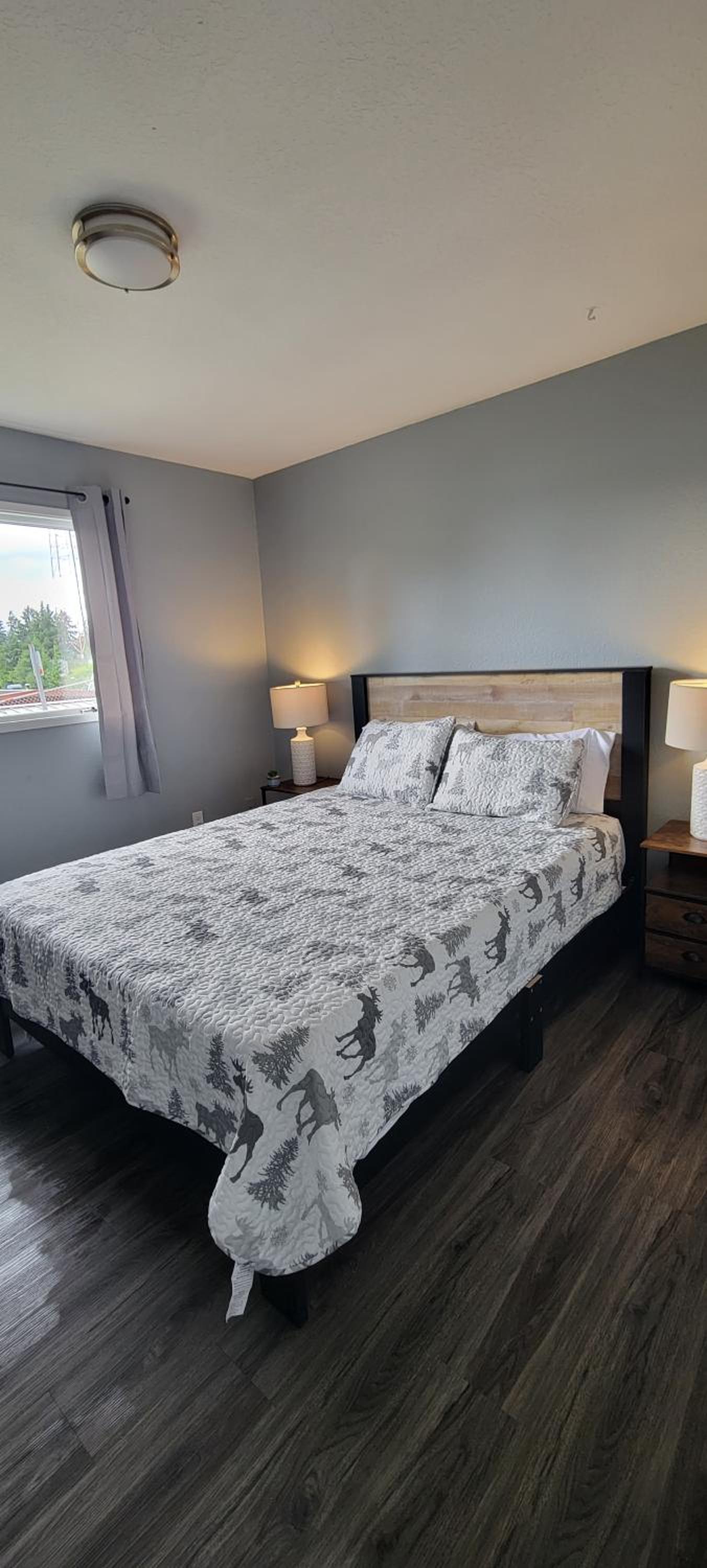 Three-Bedroom House photo 2