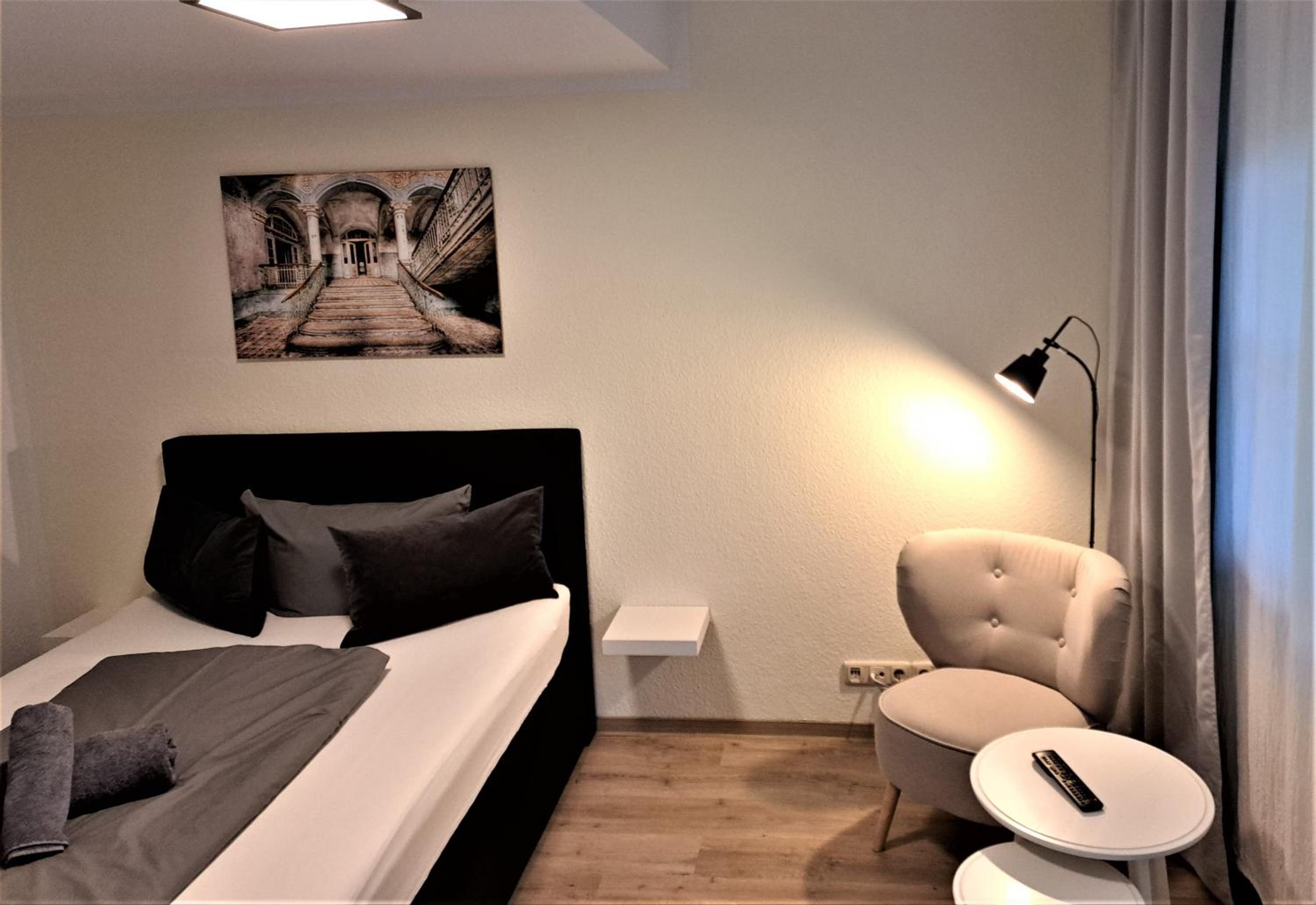 Queen Room photo 3