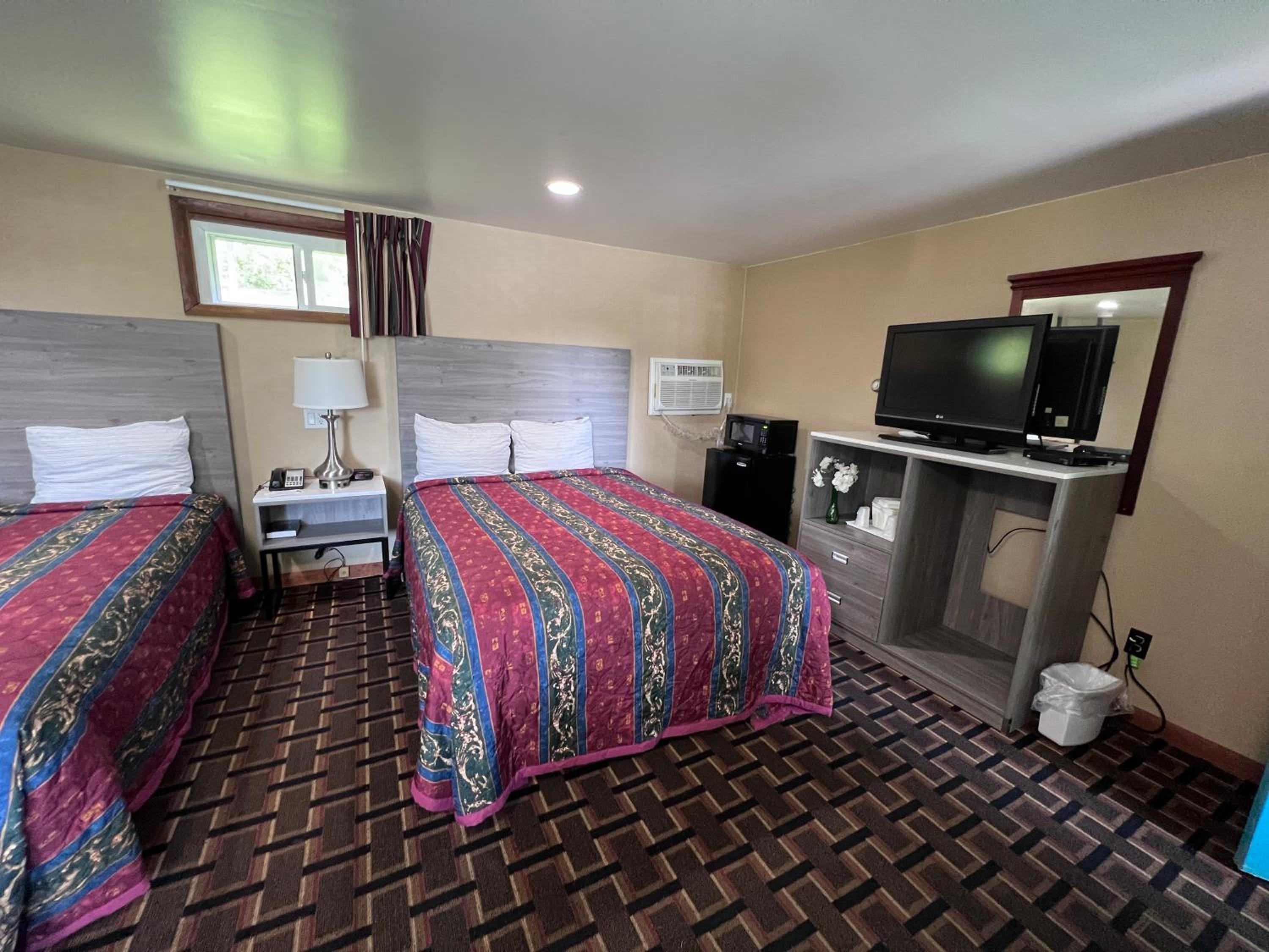 Double Room with Two Double Beds - Non-Smoking photo 1