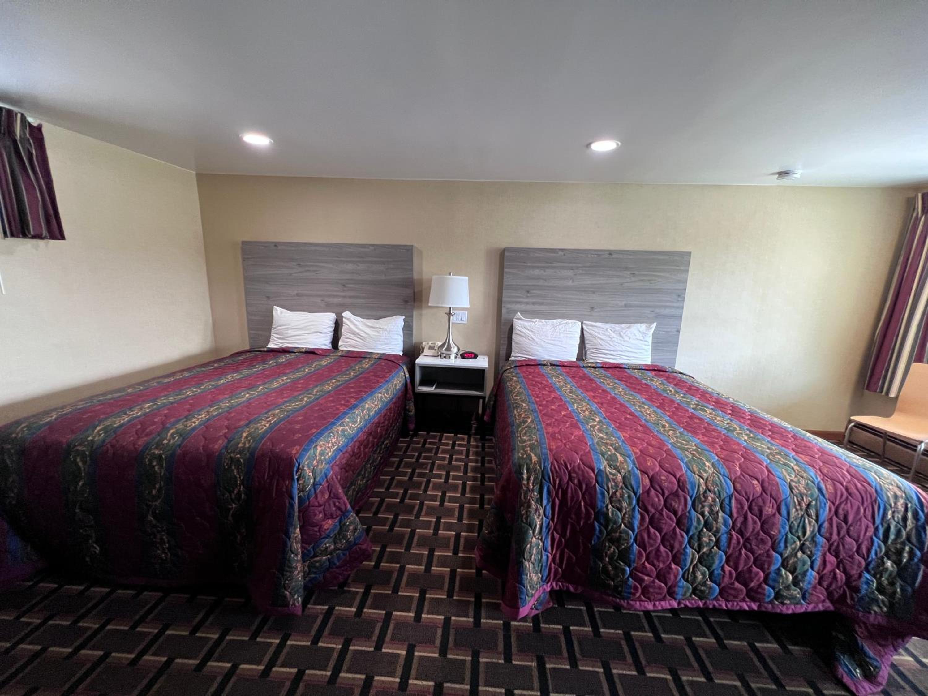 Double Room with Two Double Beds - Non-Smoking photo 2