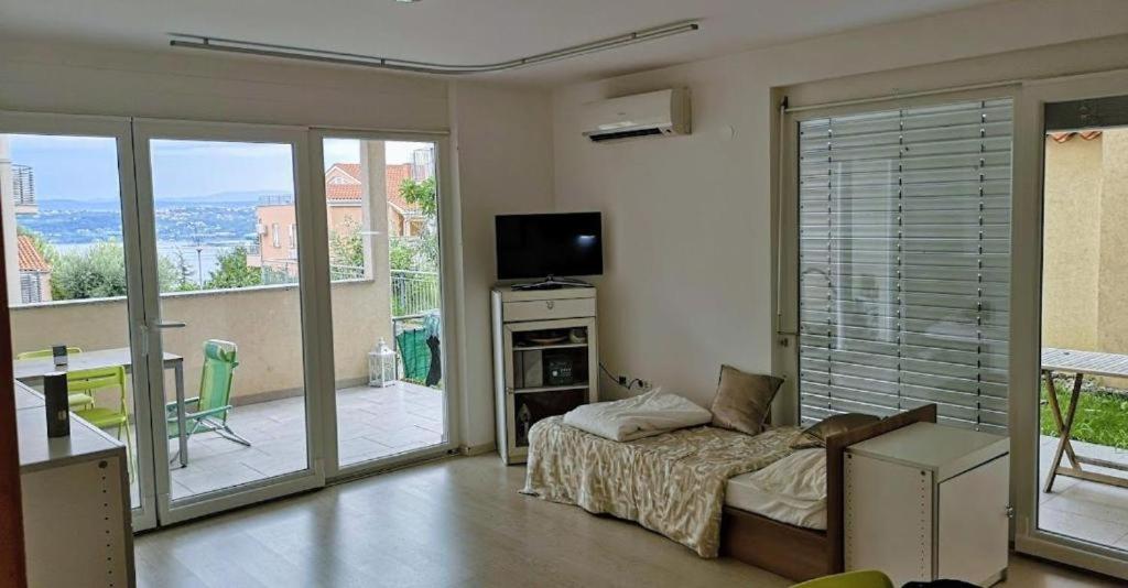 Apartment with Sea View photo 1