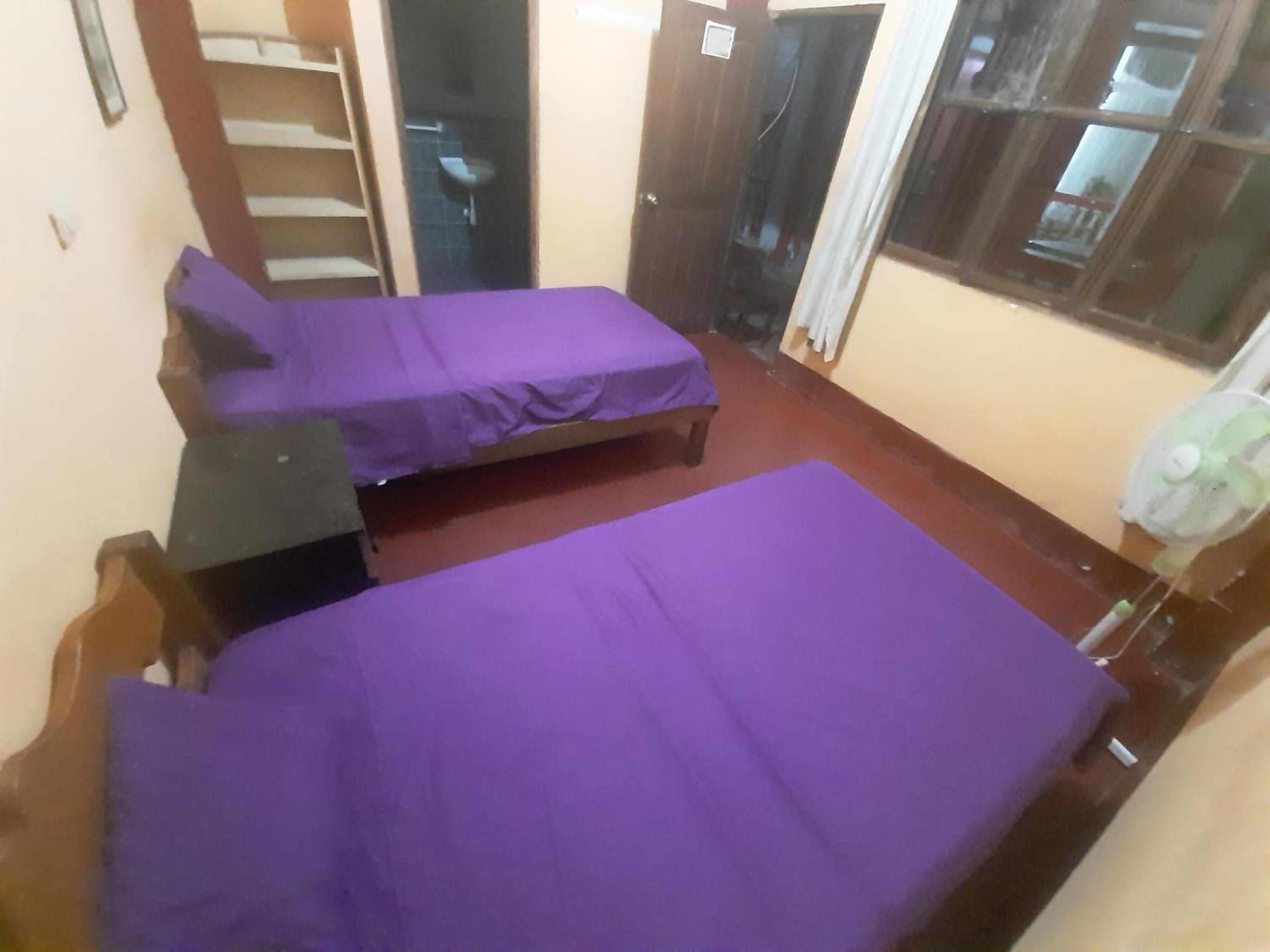 Twin Room with Private Bathroom photo 2