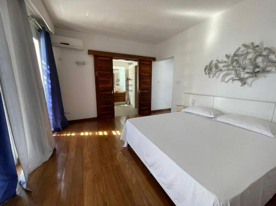 Three-Bedroom Villa photo 1