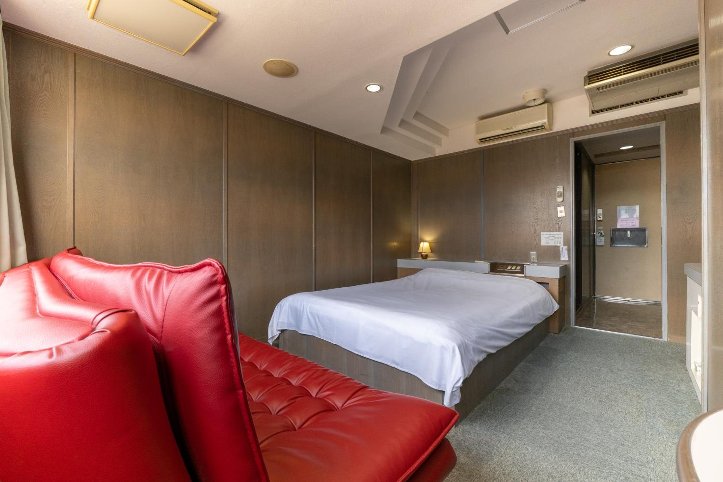 Deluxe Double Room with Shower - Non-Smoking - Photo 1