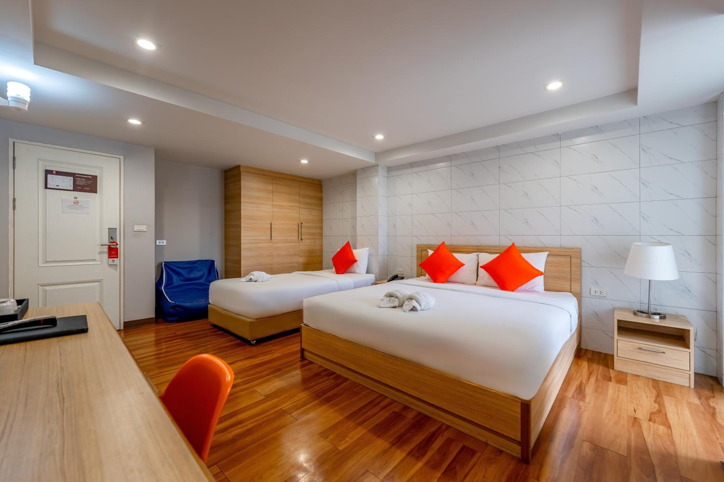 Superior Triple Room photo 3