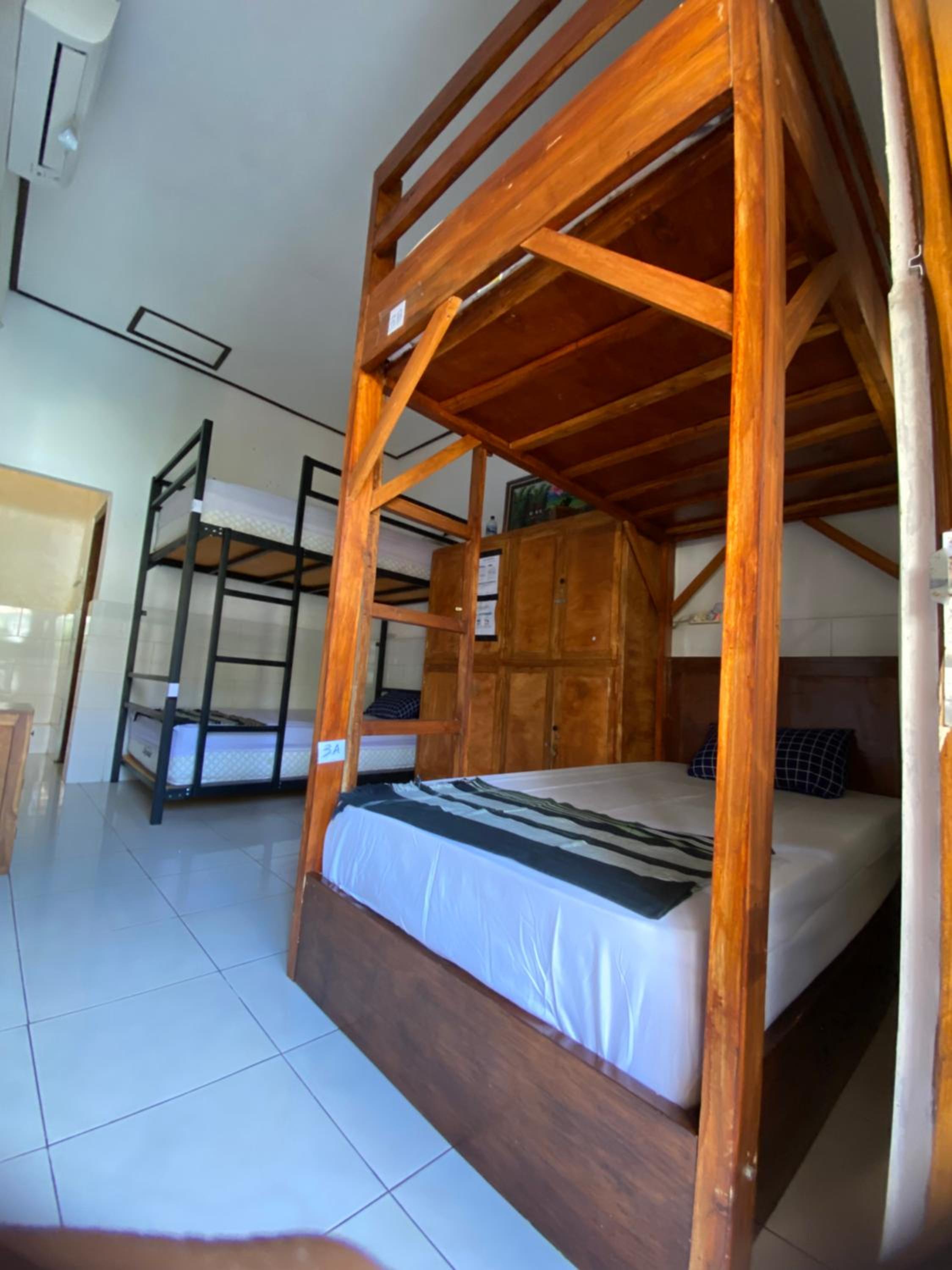 Bunk Bed In Mixed Dormitory Room photo 3
