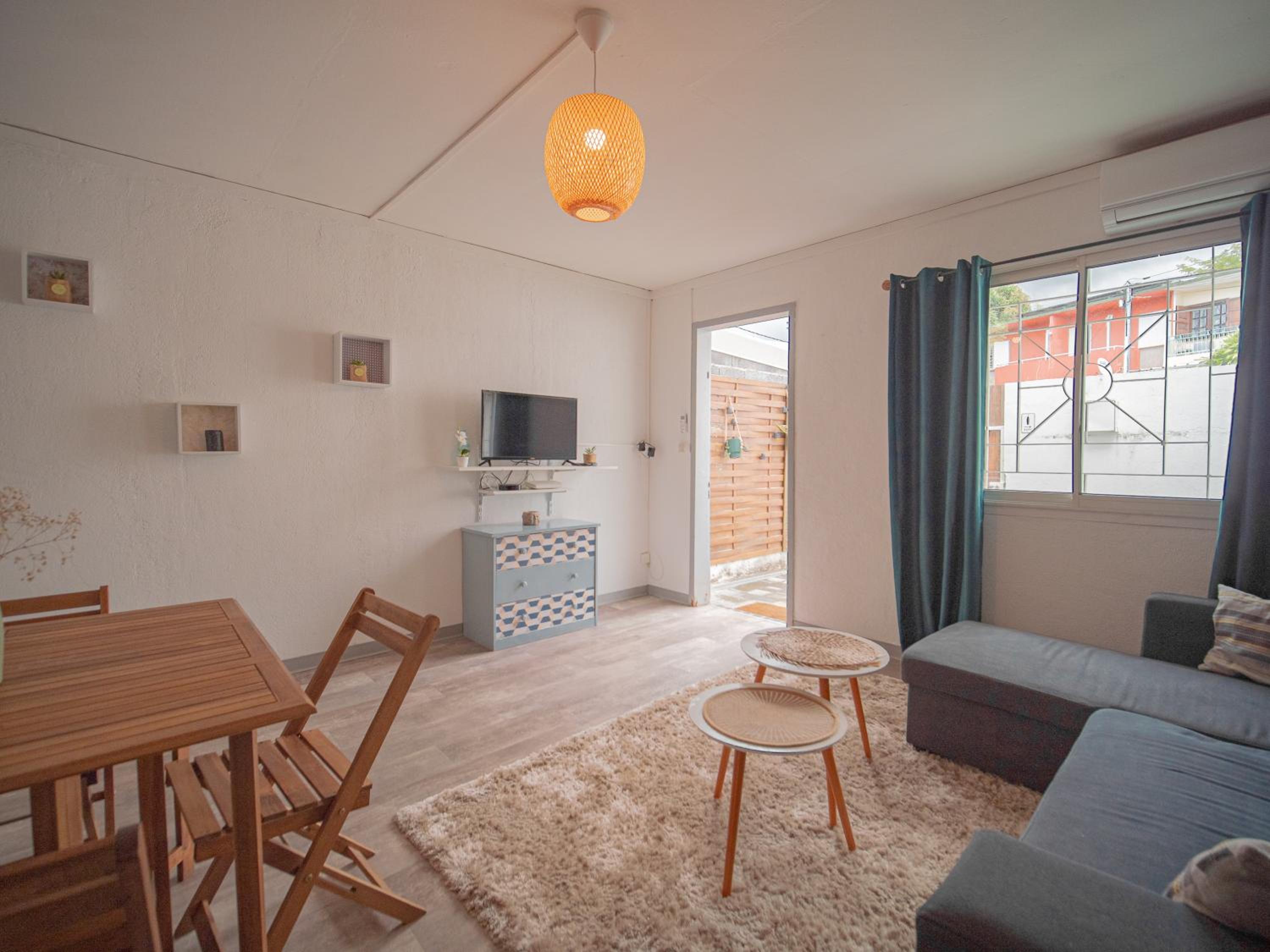 One-Bedroom House photo 2