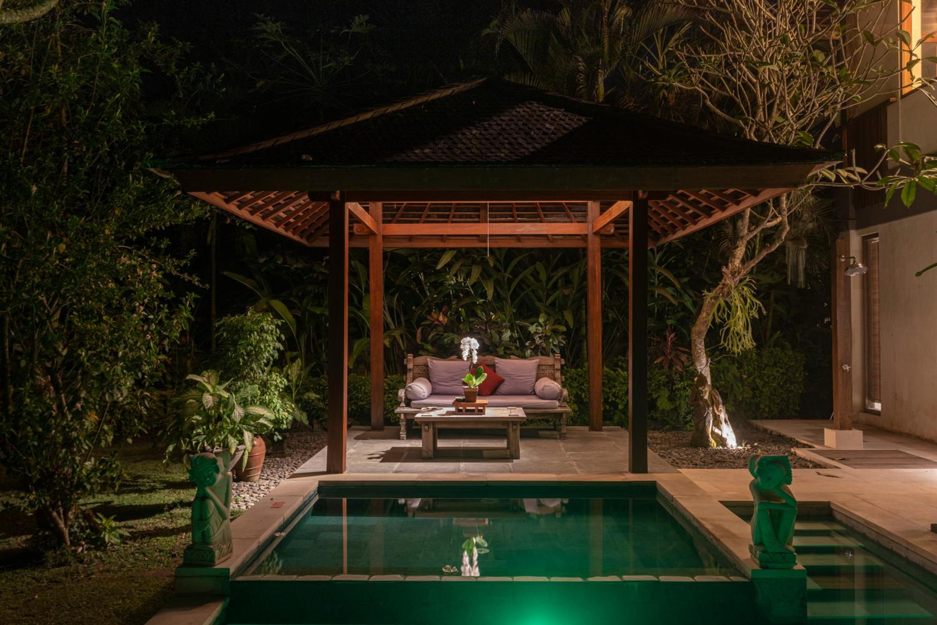 Three-Bedroom Villa - Photo 39