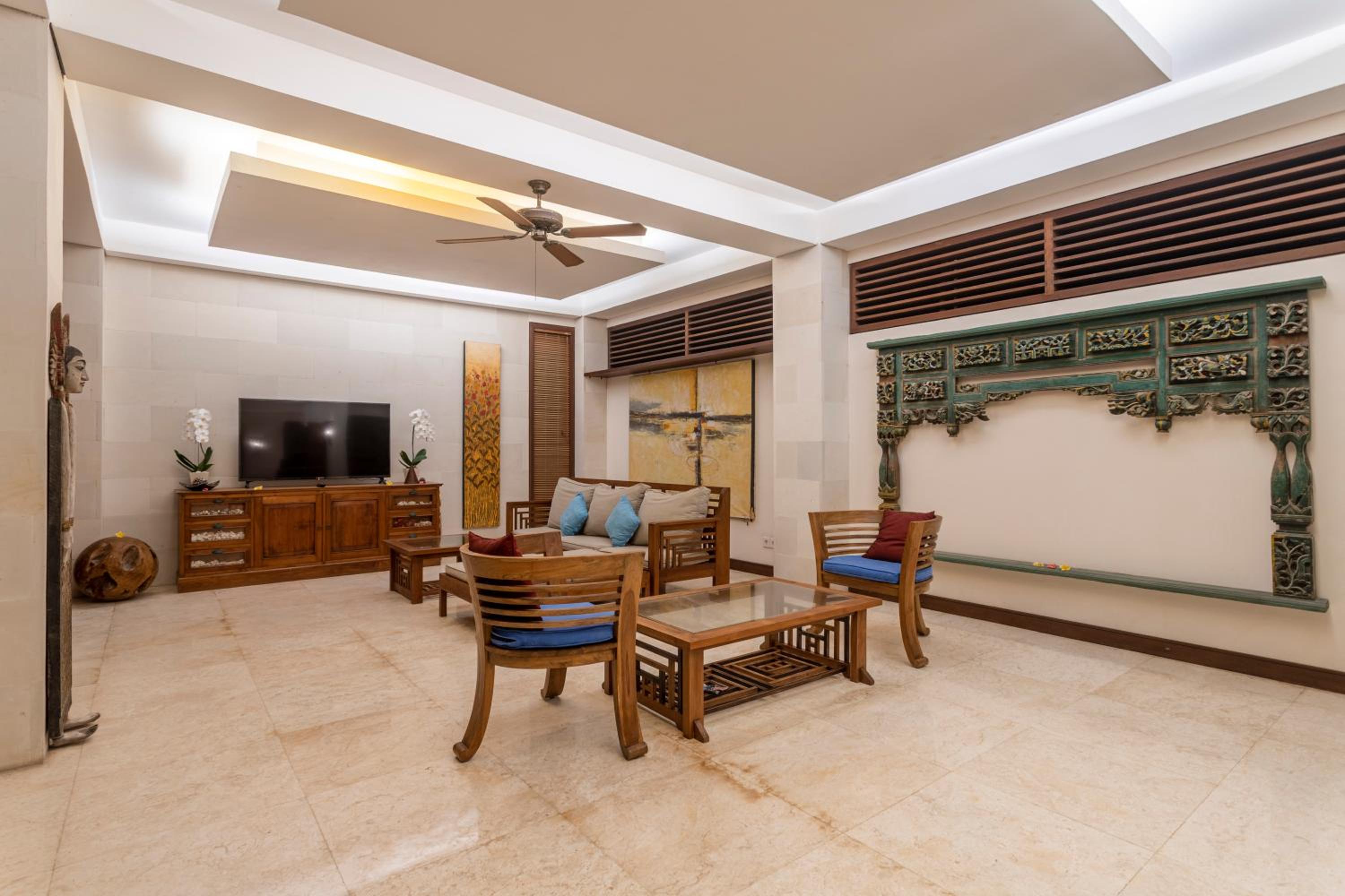 Three-Bedroom Villa - Photo 42