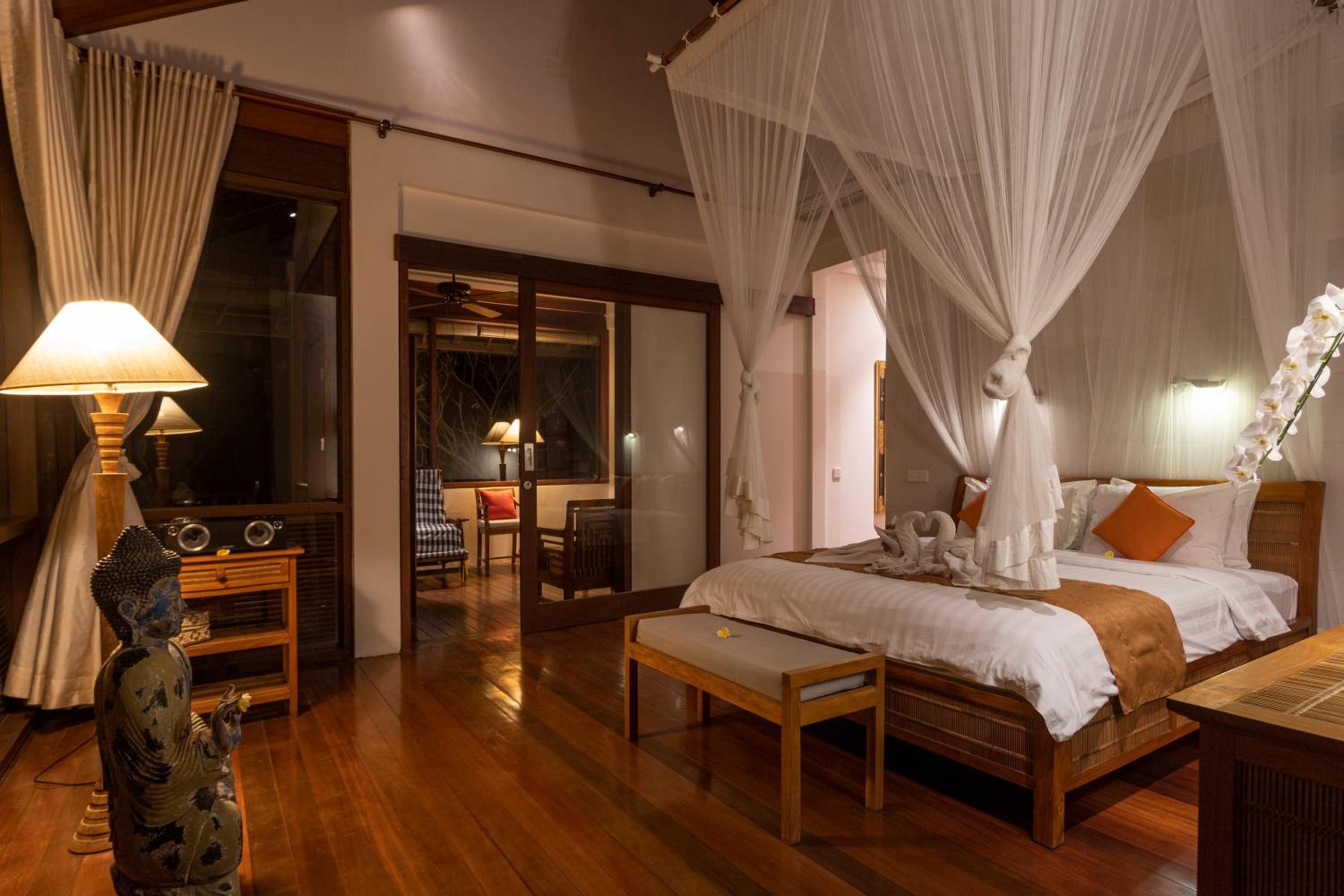 Three-Bedroom Villa - Photo 45