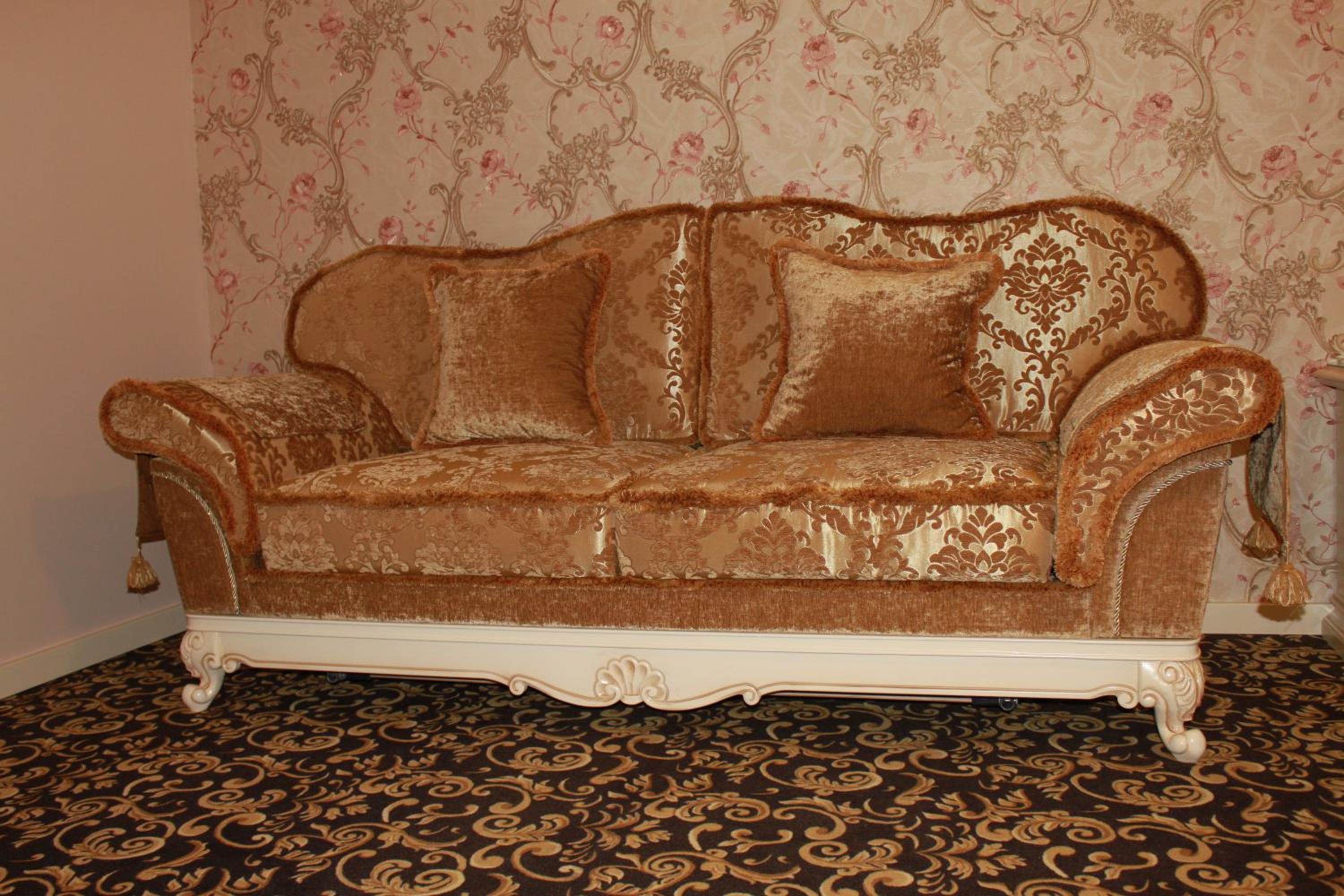 Deluxe Suite - Photo 6