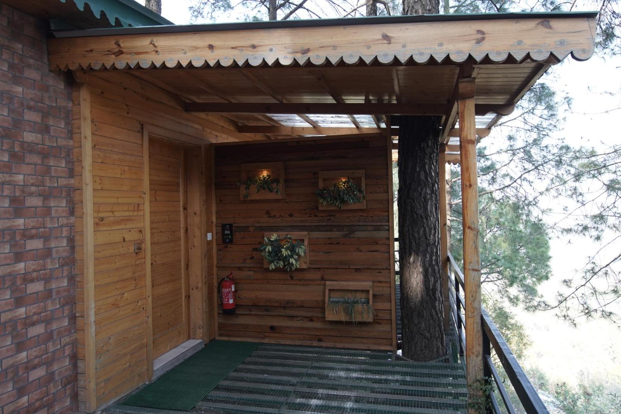 Double Room with Mountain View - Photo 8