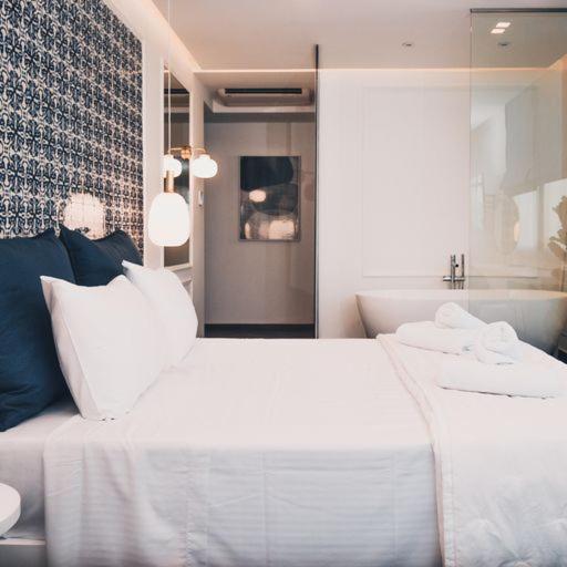 Suite photo 1