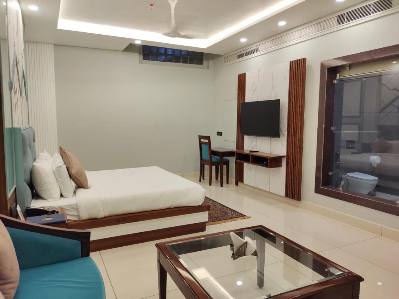 Executive Suite photo 2