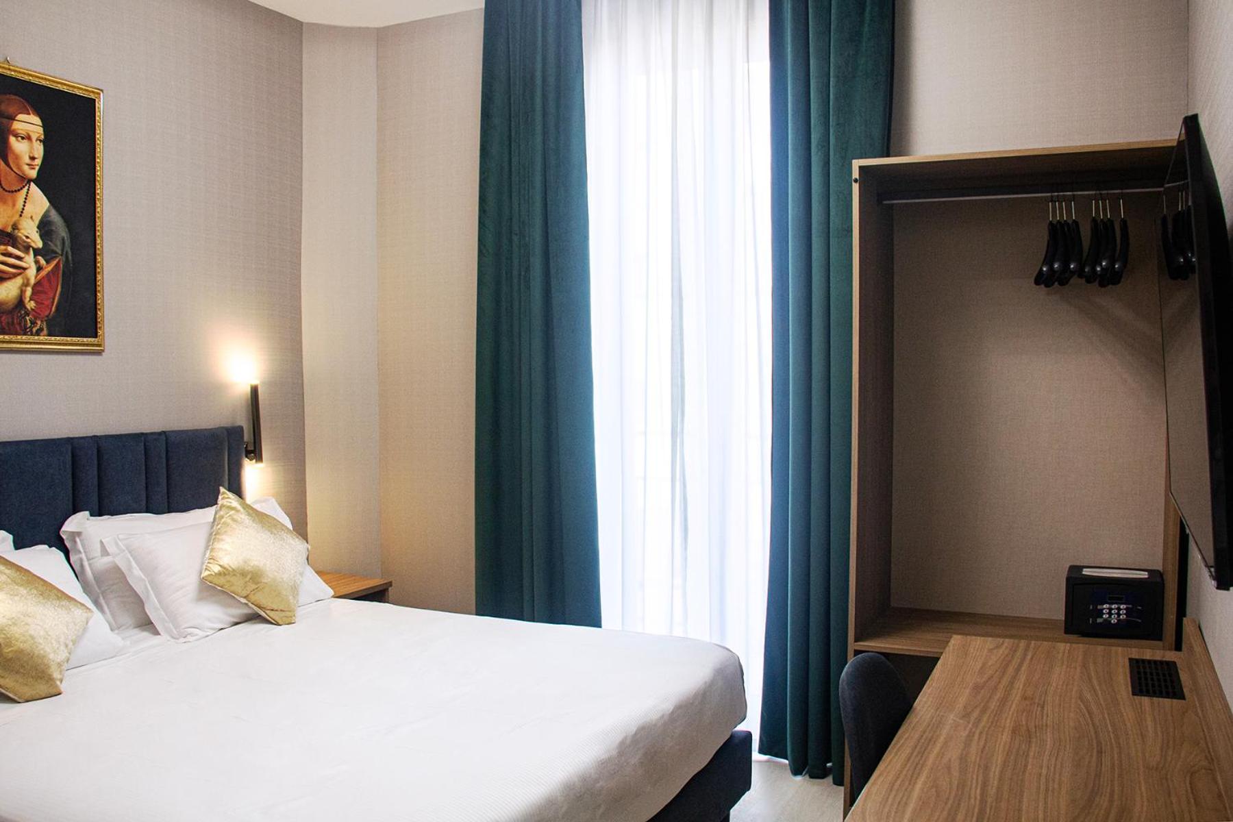 Double or Twin Room photo 3