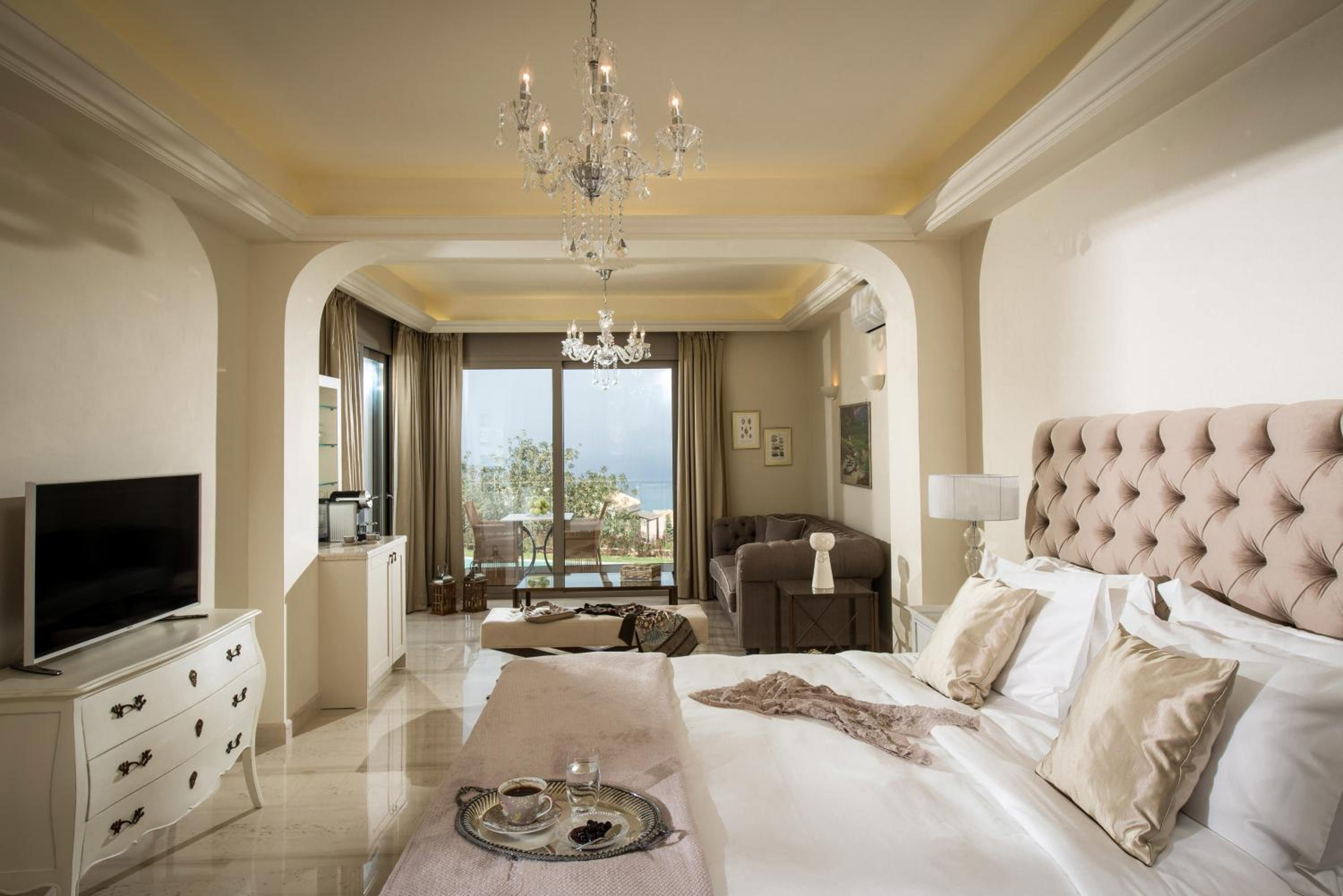 Luxury Pool Suite with Sea View (Adults Only)