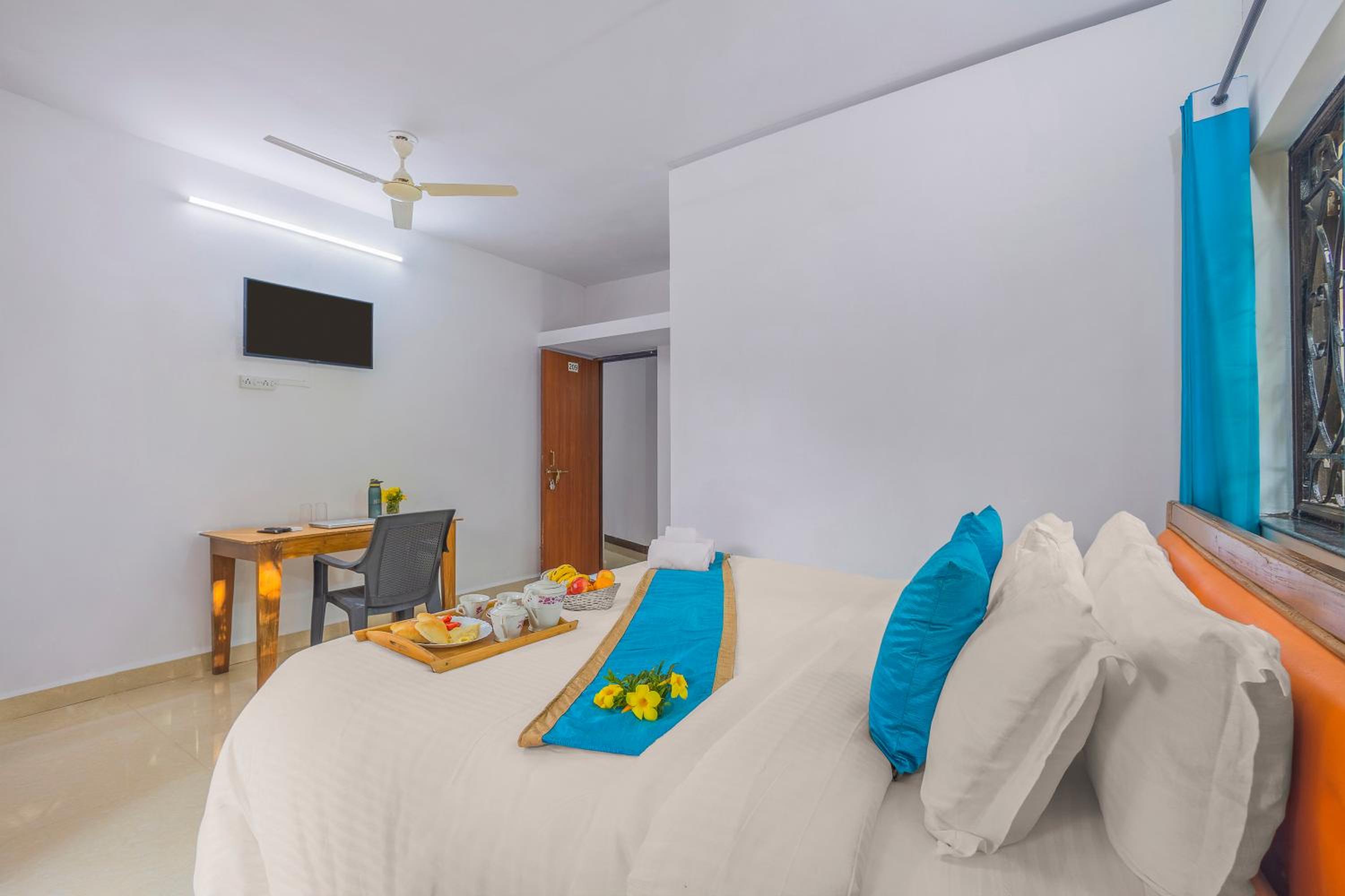 Deluxe Double Room - Photo 23