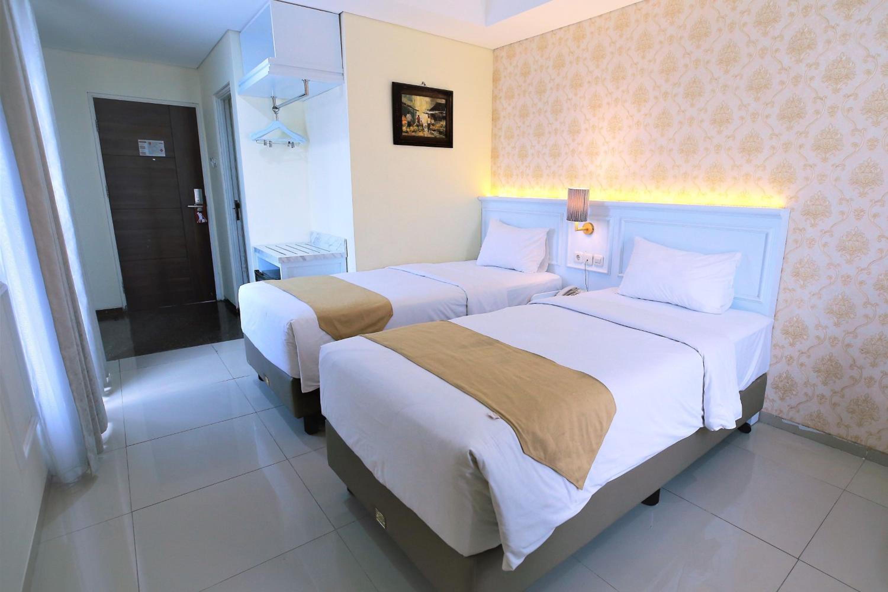 Superior Twin Room - Photo 8