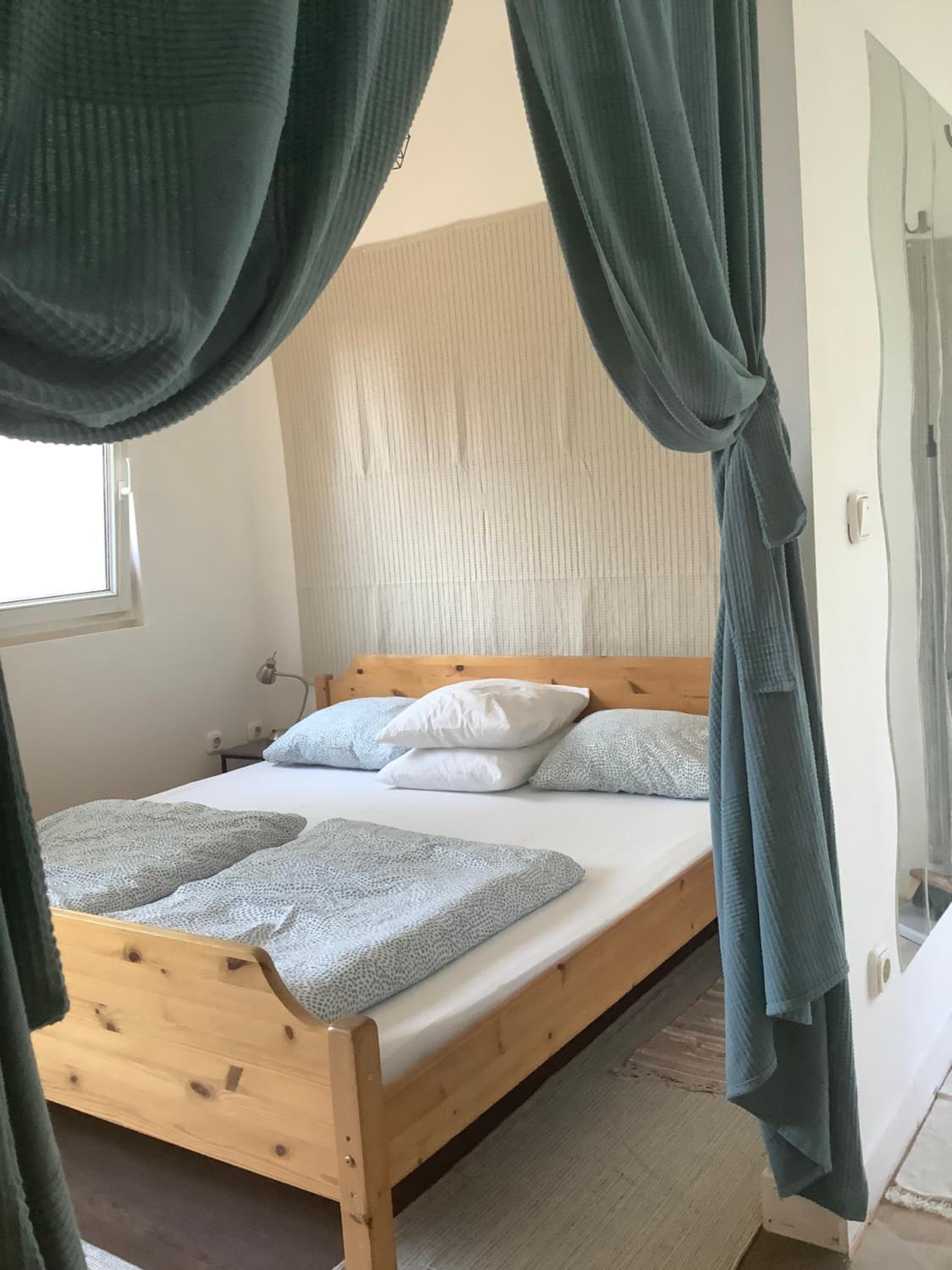 One-Bedroom Apartment - Photo 10