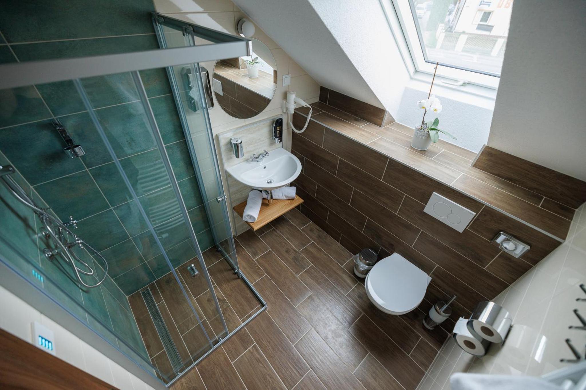 Standard Double Room - Photo 7