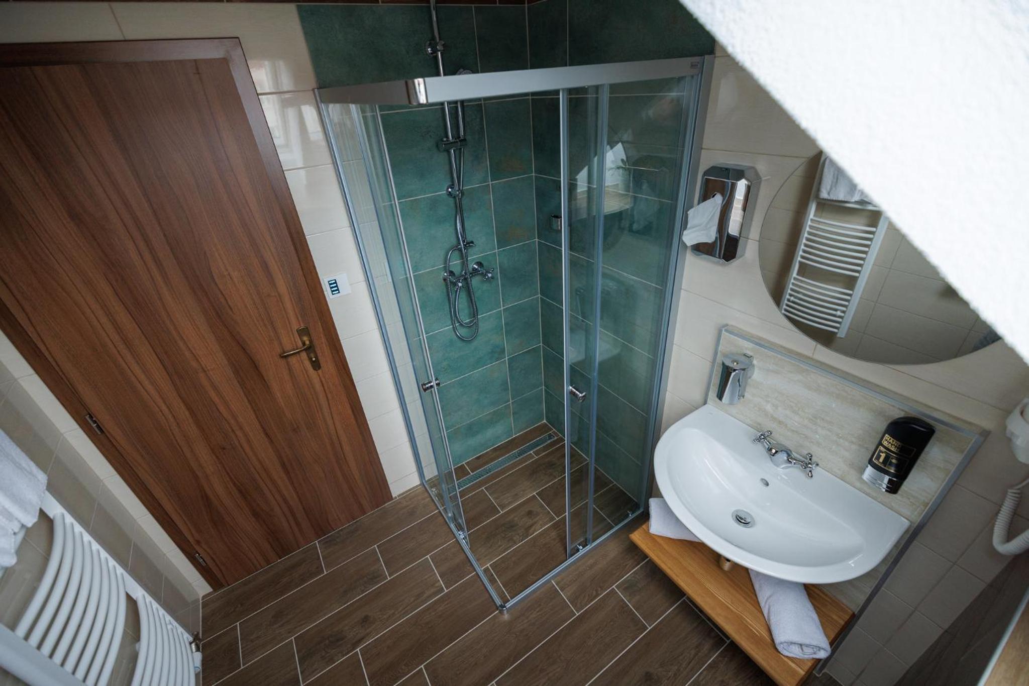 Standard Double Room - Photo 6