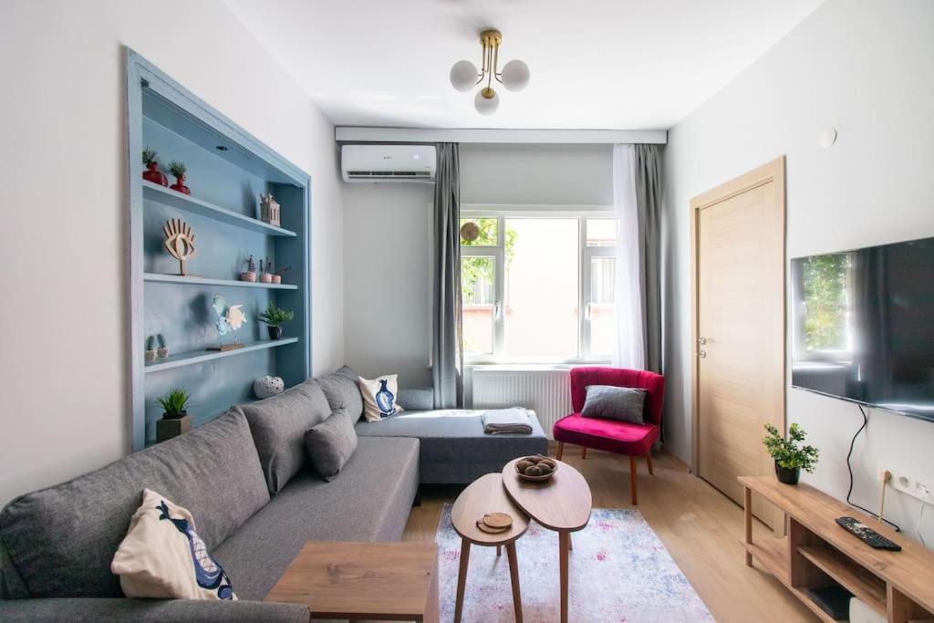 Three-Bedroom Apartment photo 1