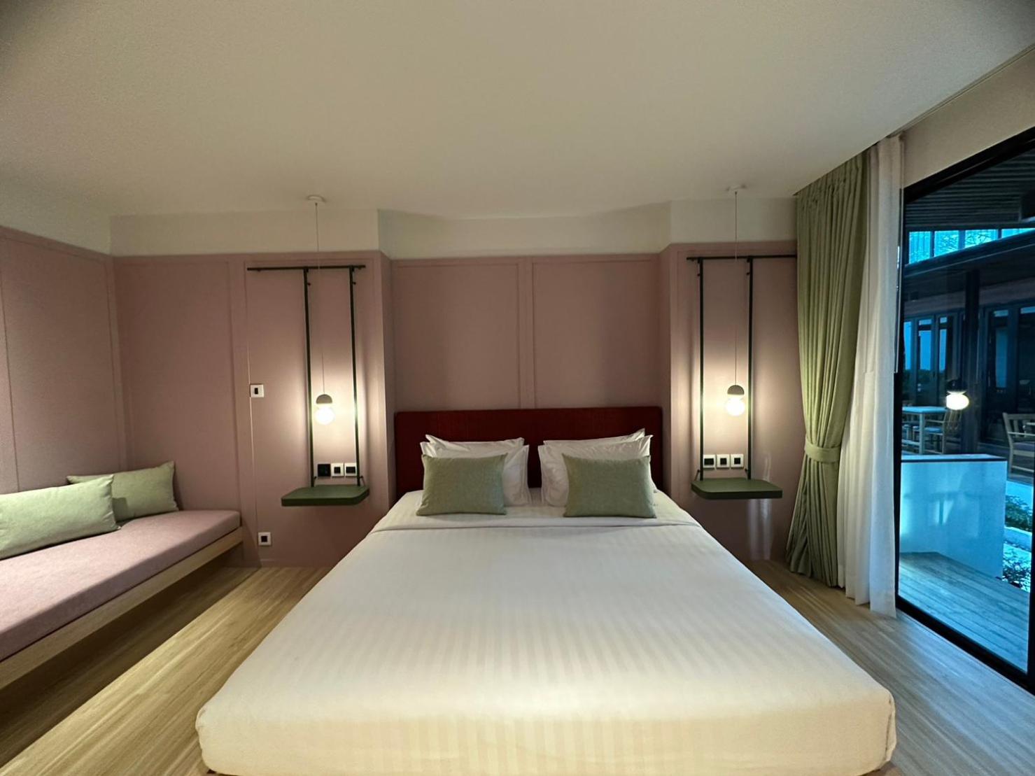 Double Room with Spa Bath - Photo 5