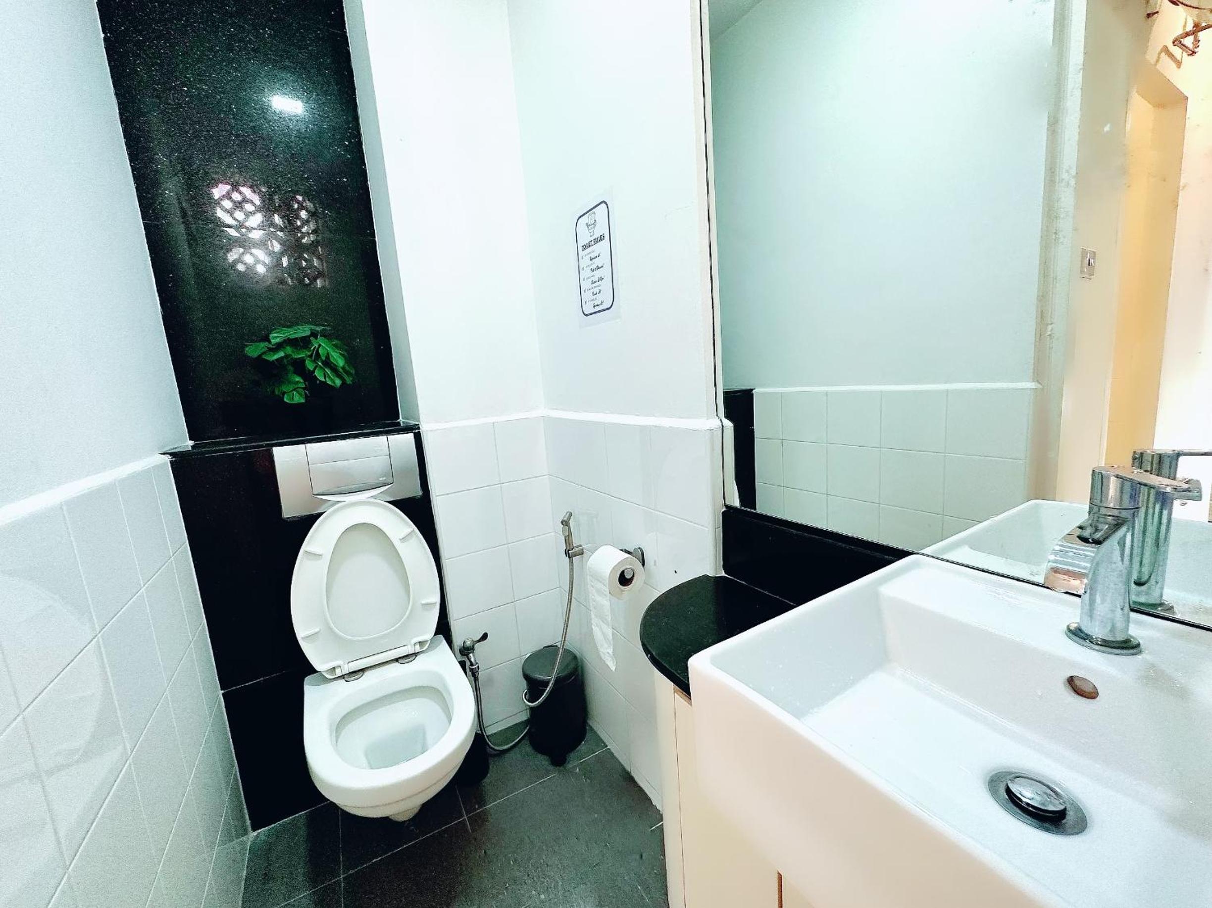 Single Bed in Dorm with Shared Bath photo 2