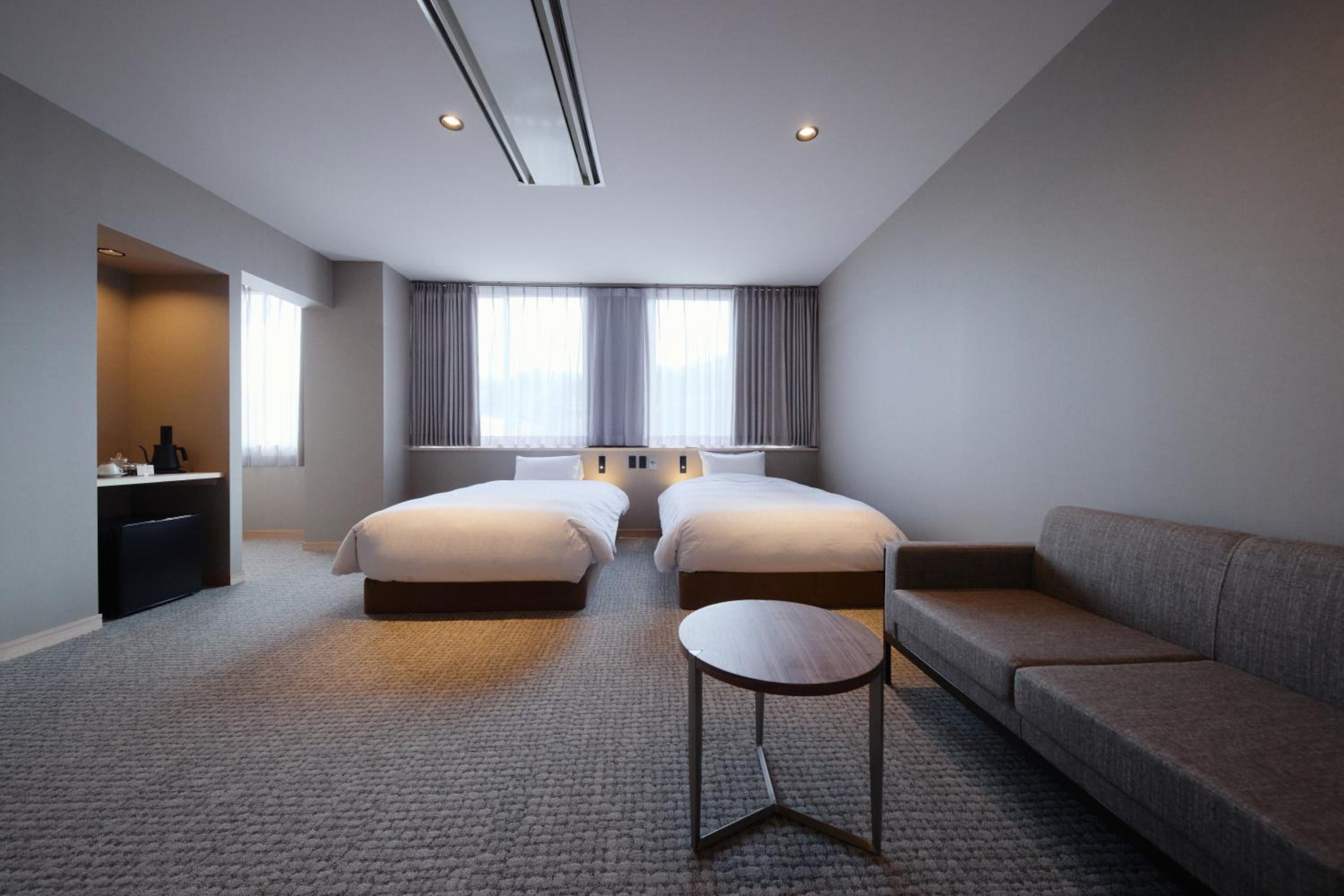 Adult Only-Western Style Twin Room with Shared Bathroom - Photo 1