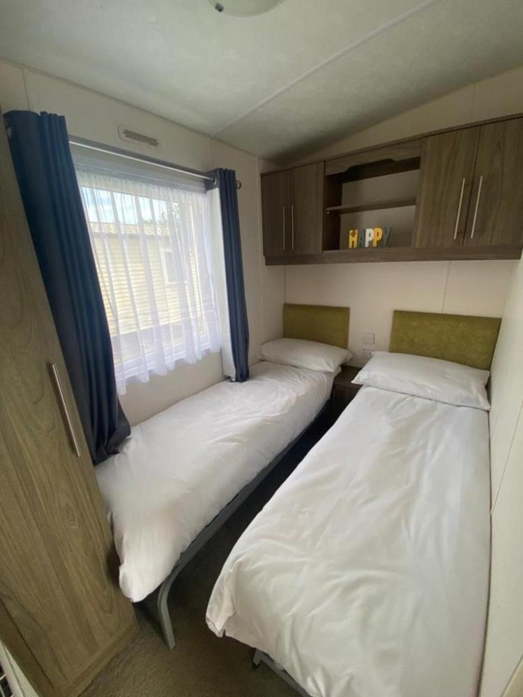 Two-Bedroom House photo 3