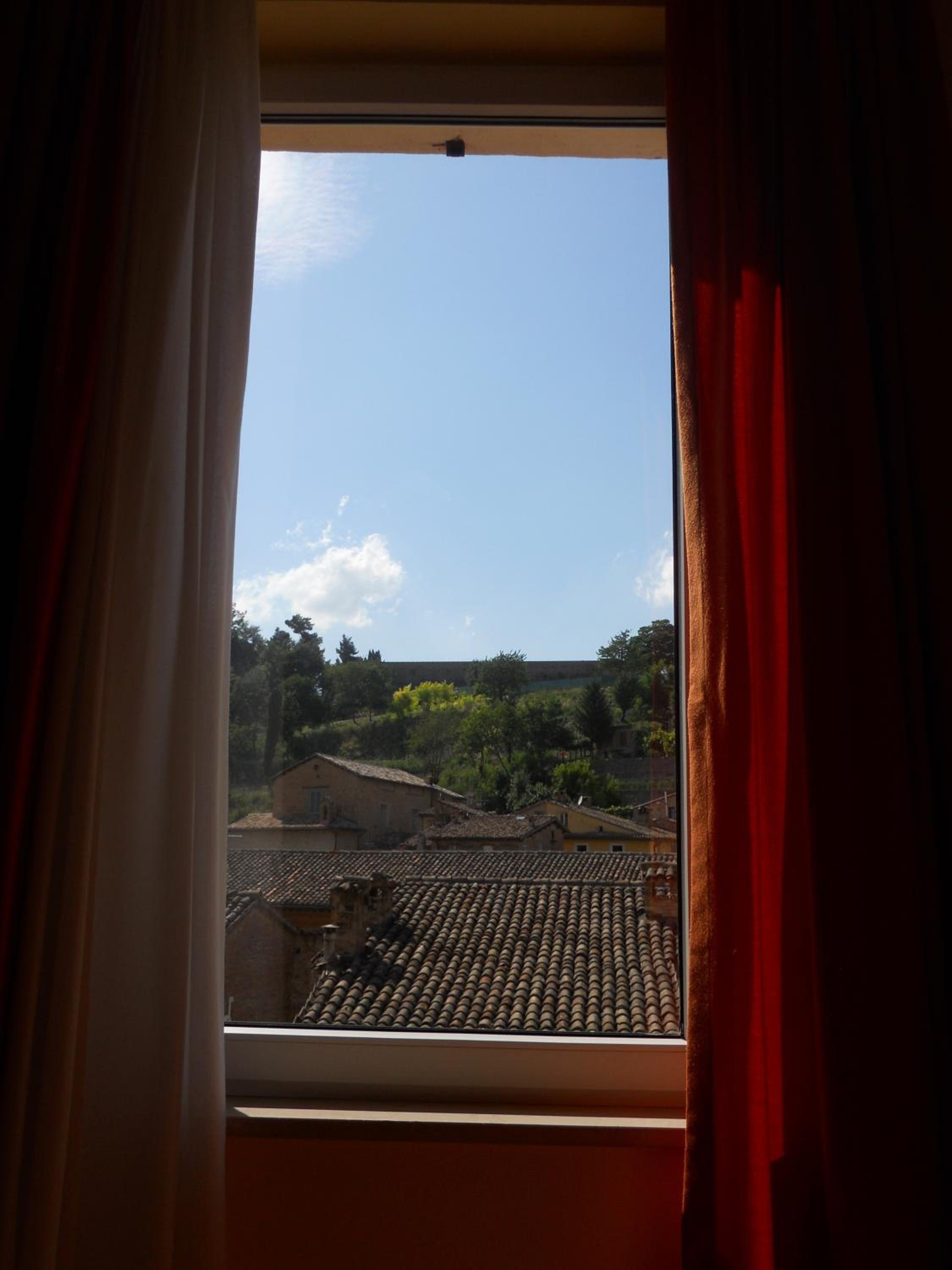 Twin Room with View - Photo 4
