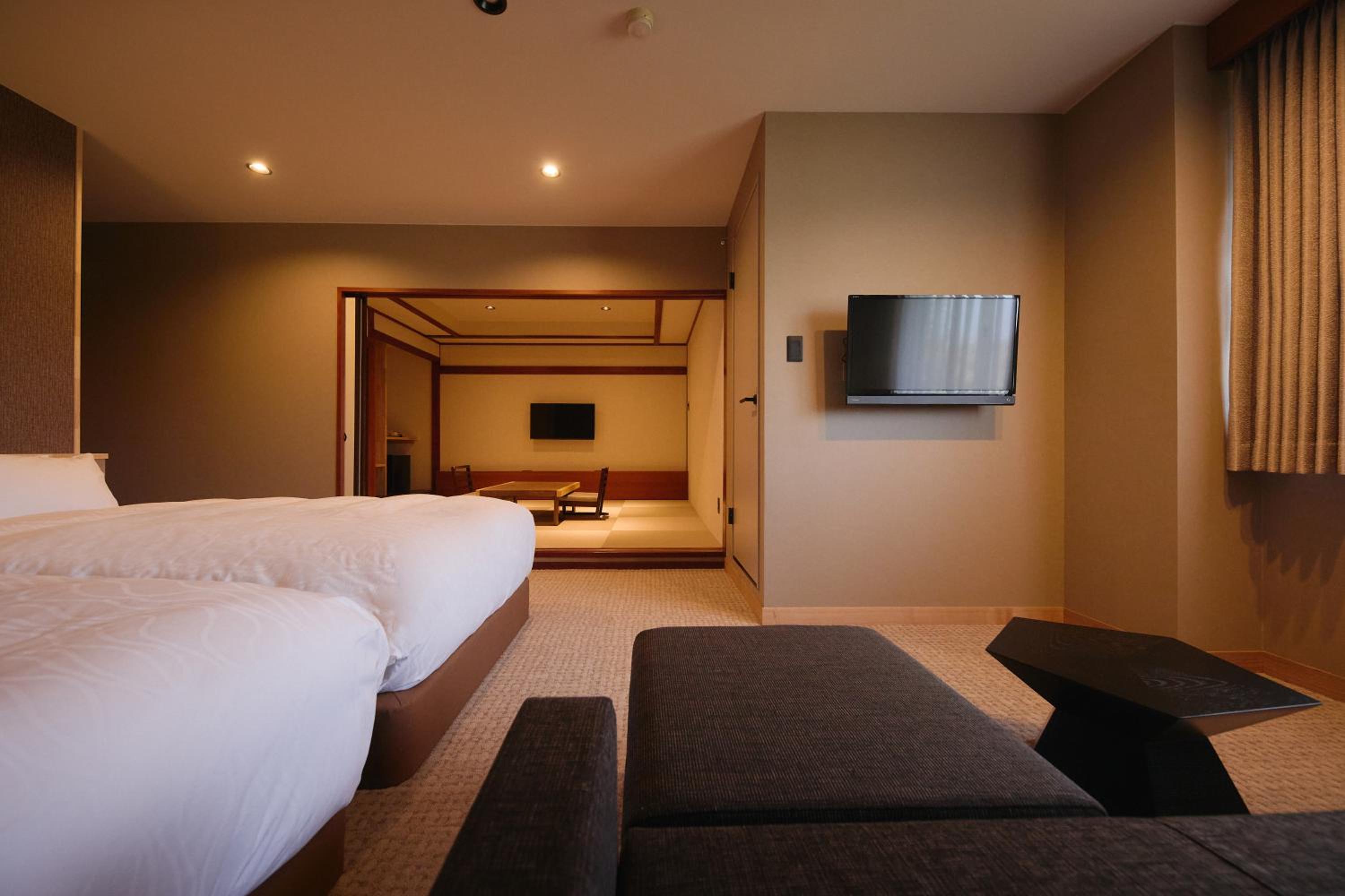 Adult Only-Japanese Western Room with Semi Open-Air Bath - Photo 1
