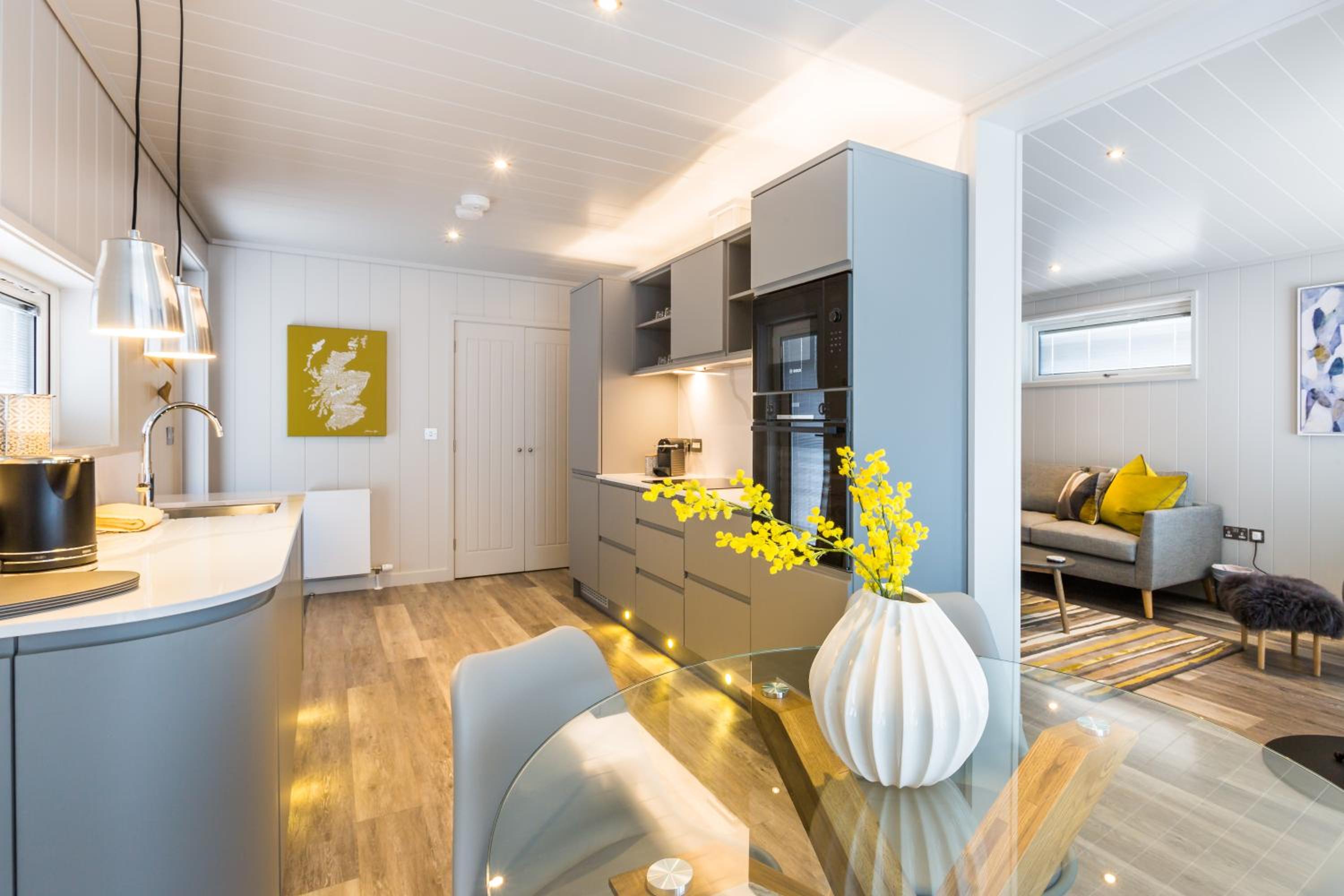 Two-Bedroom Apartment - Photo 2