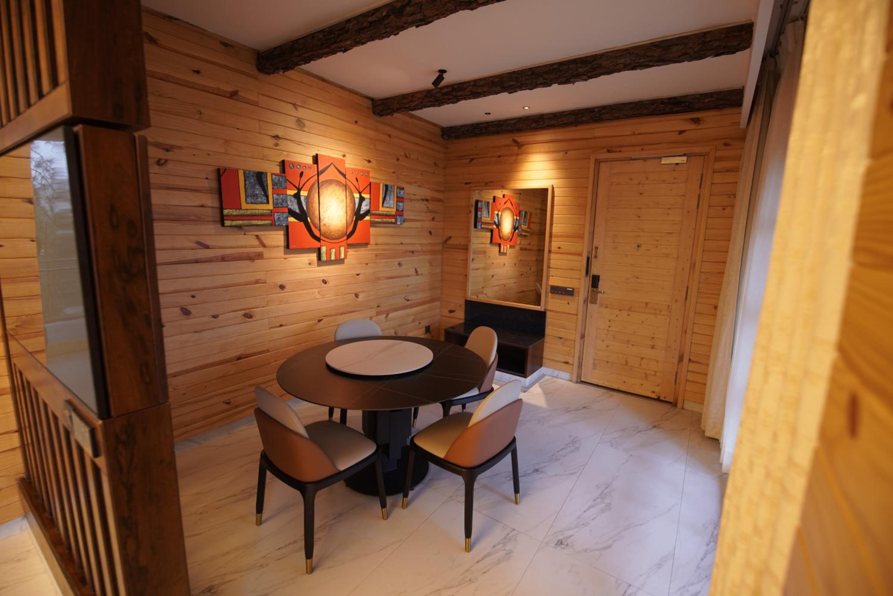 Queen Suite - Photo 7