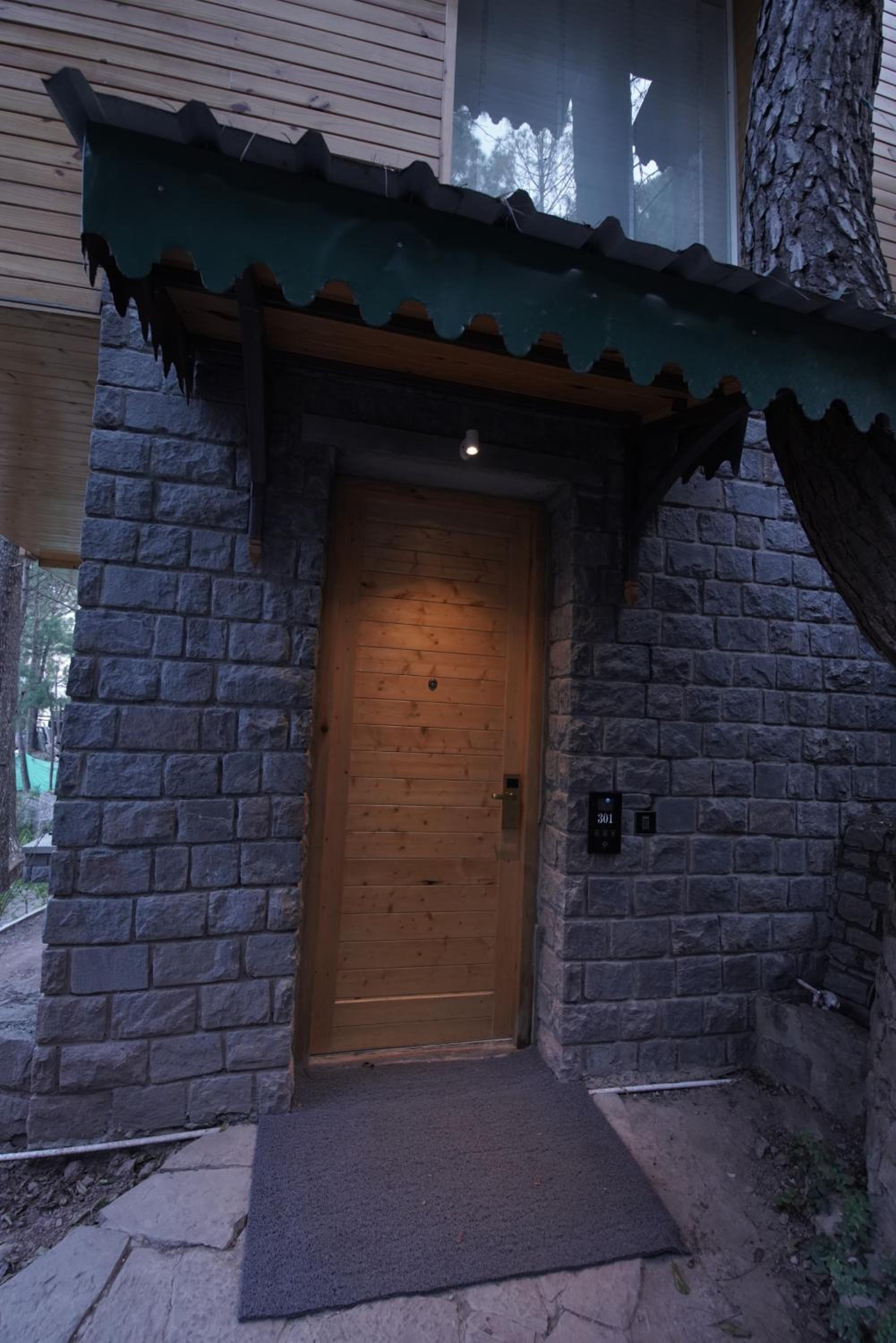 Queen Suite - Photo 4