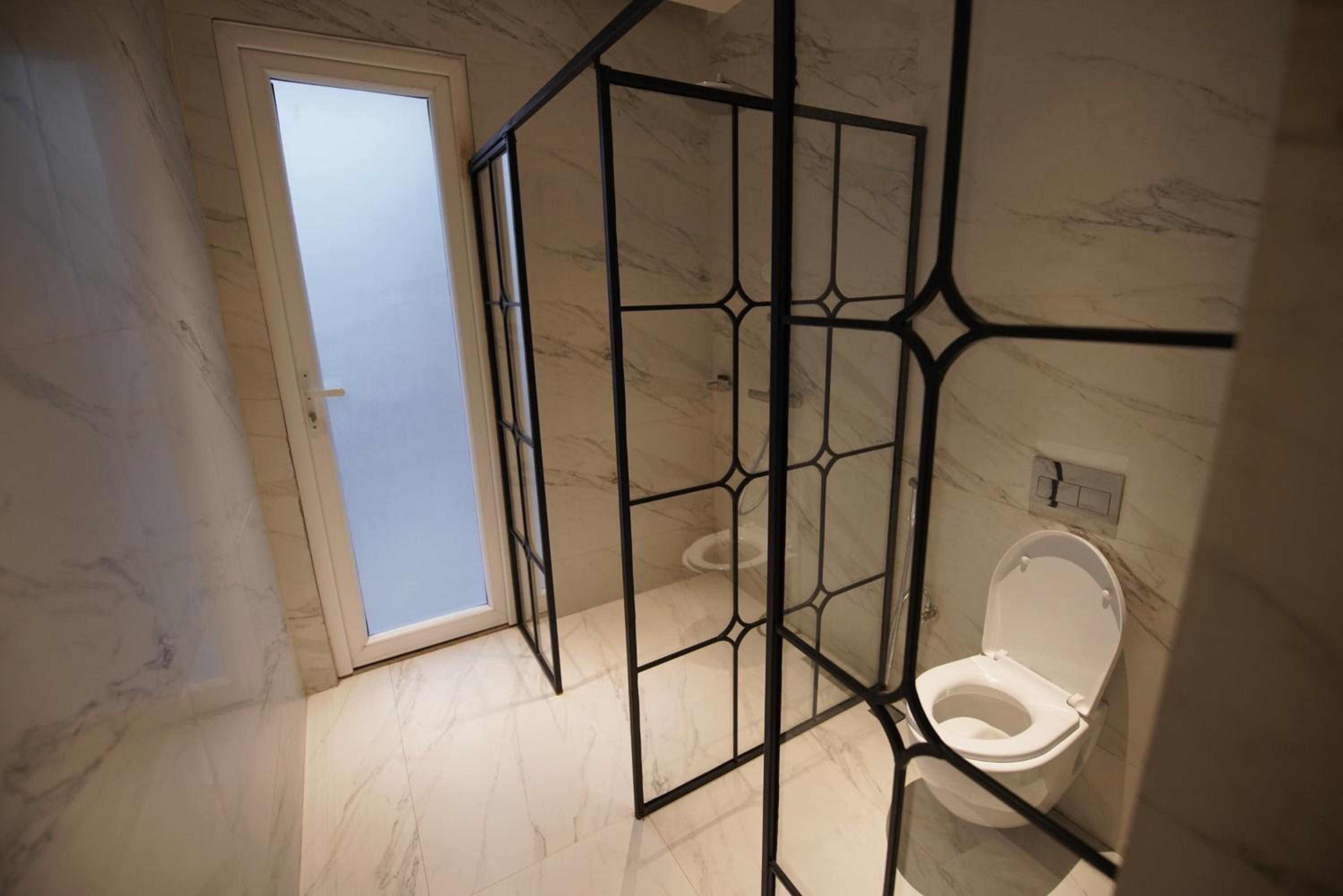 Queen Suite - Photo 5