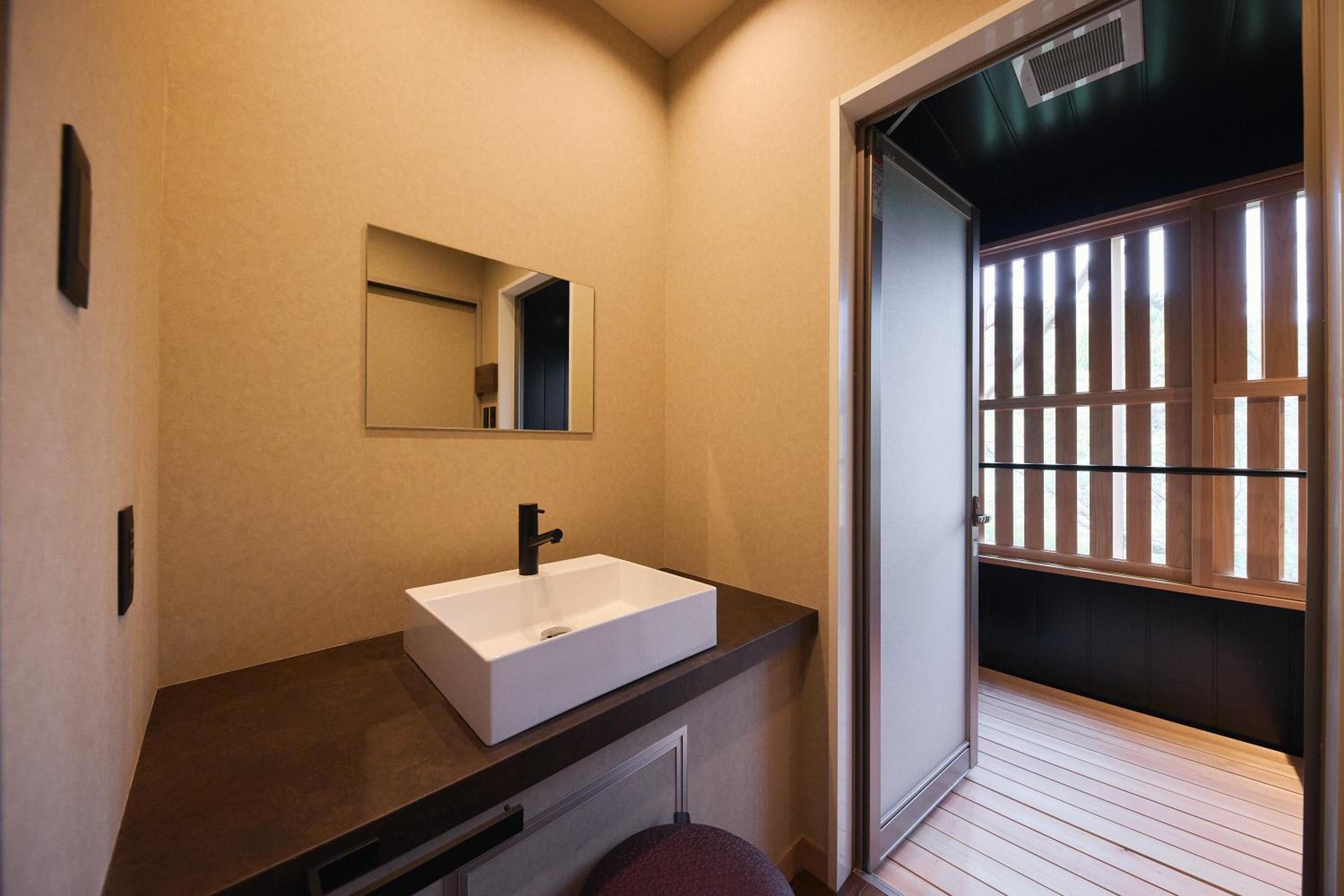Adult Only-Western Room with Semi Open-Air Bath - Photo 3