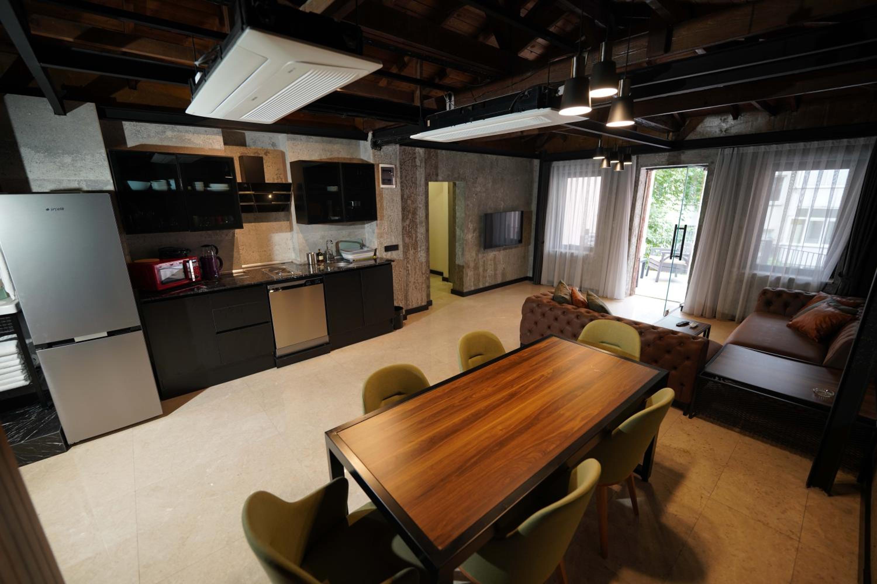 King Suite photo 2