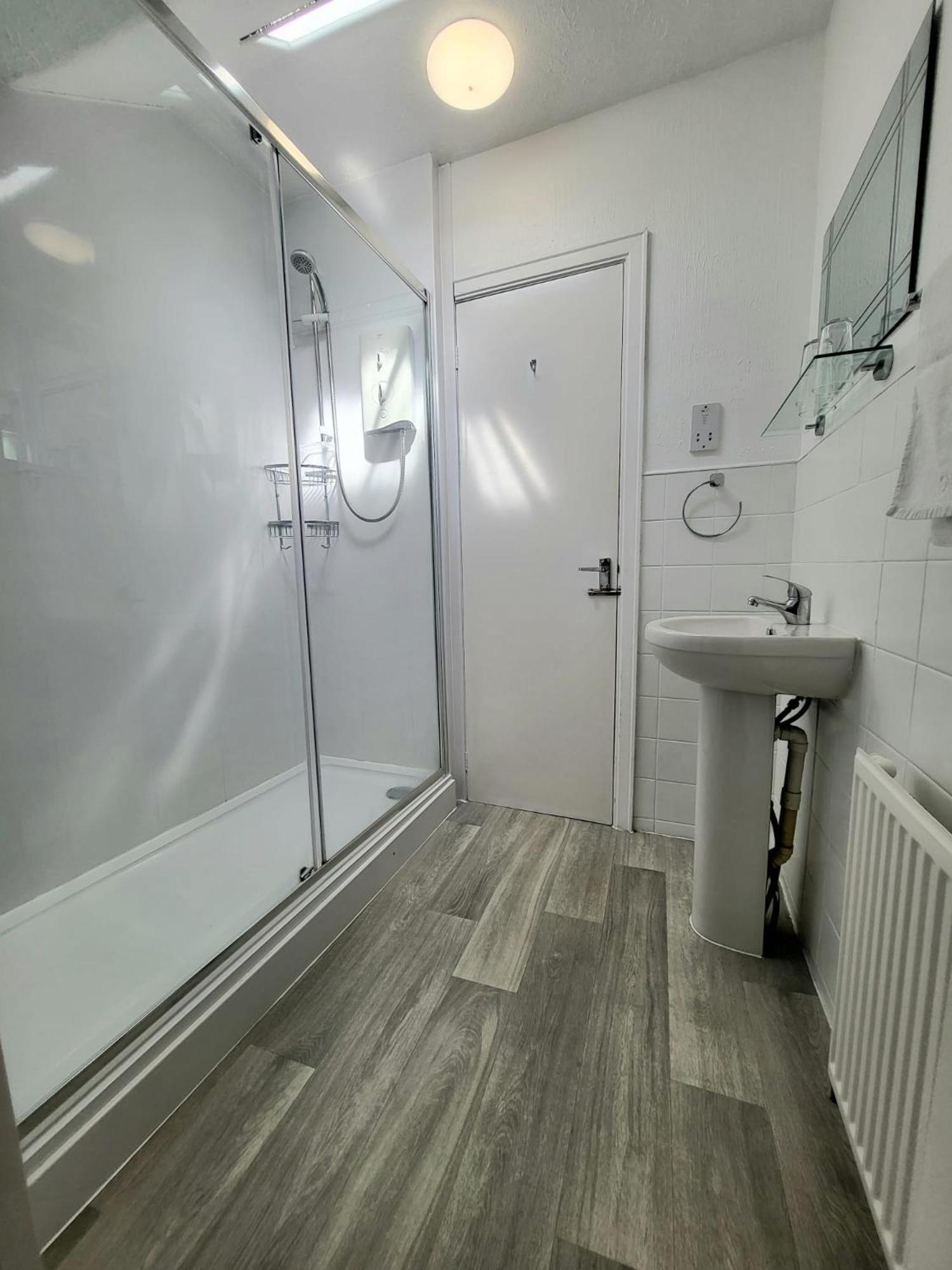 Standard Triple Room - Photo 5
