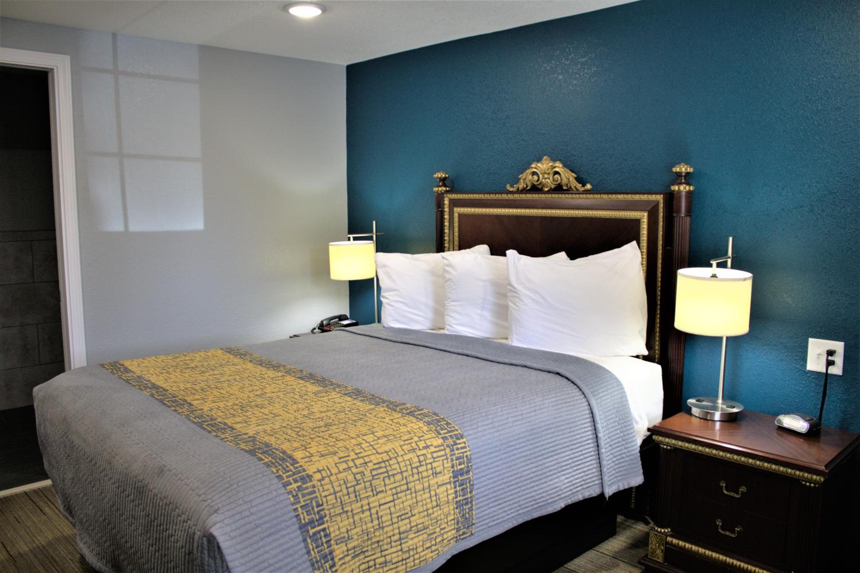 Deluxe Queen Room photo 3