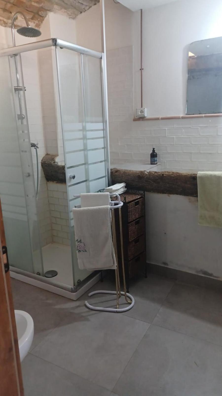 Family Room with Private Bathroom - Photo 4