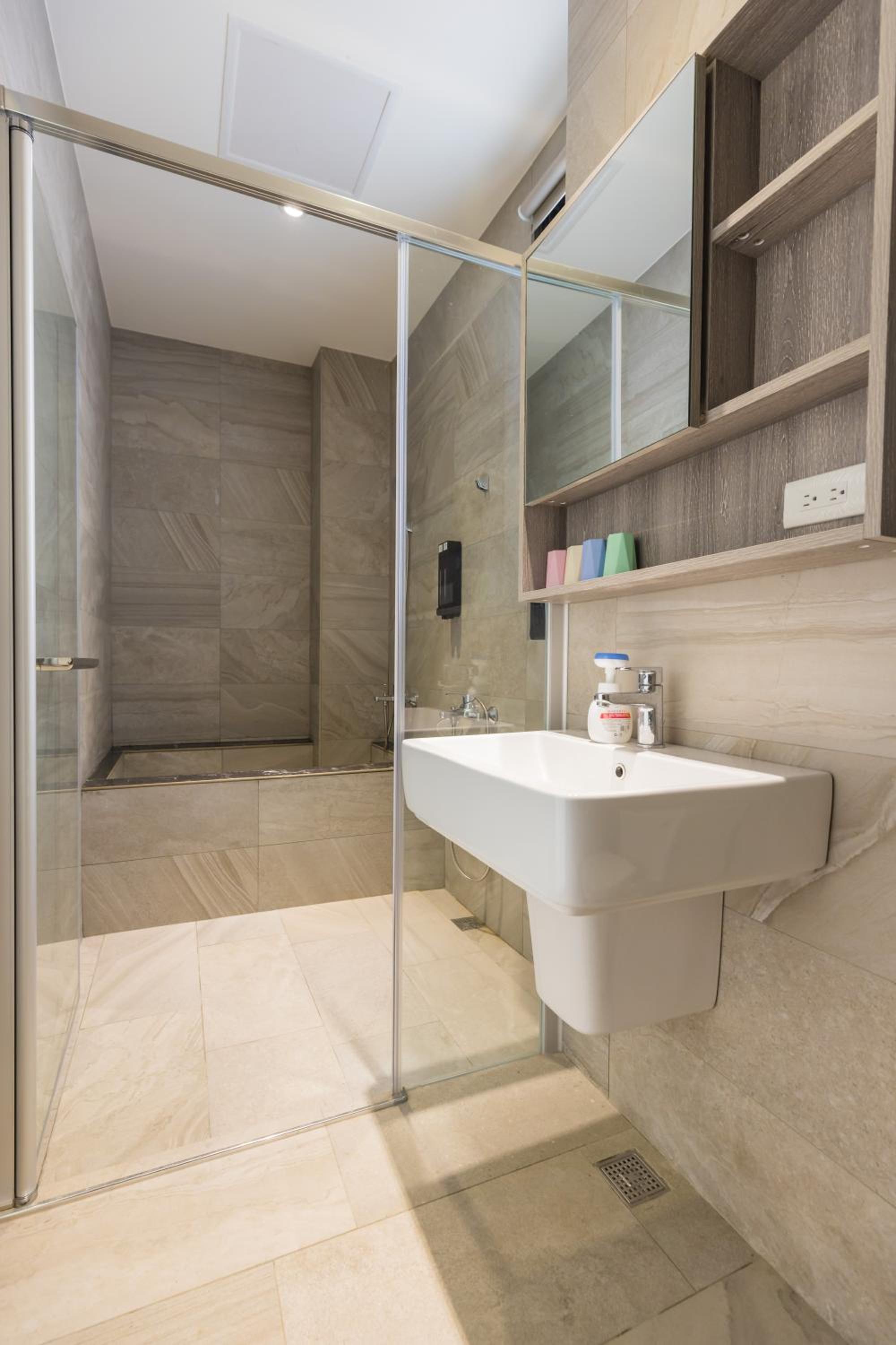 Quadruple Room with Bath photo 2
